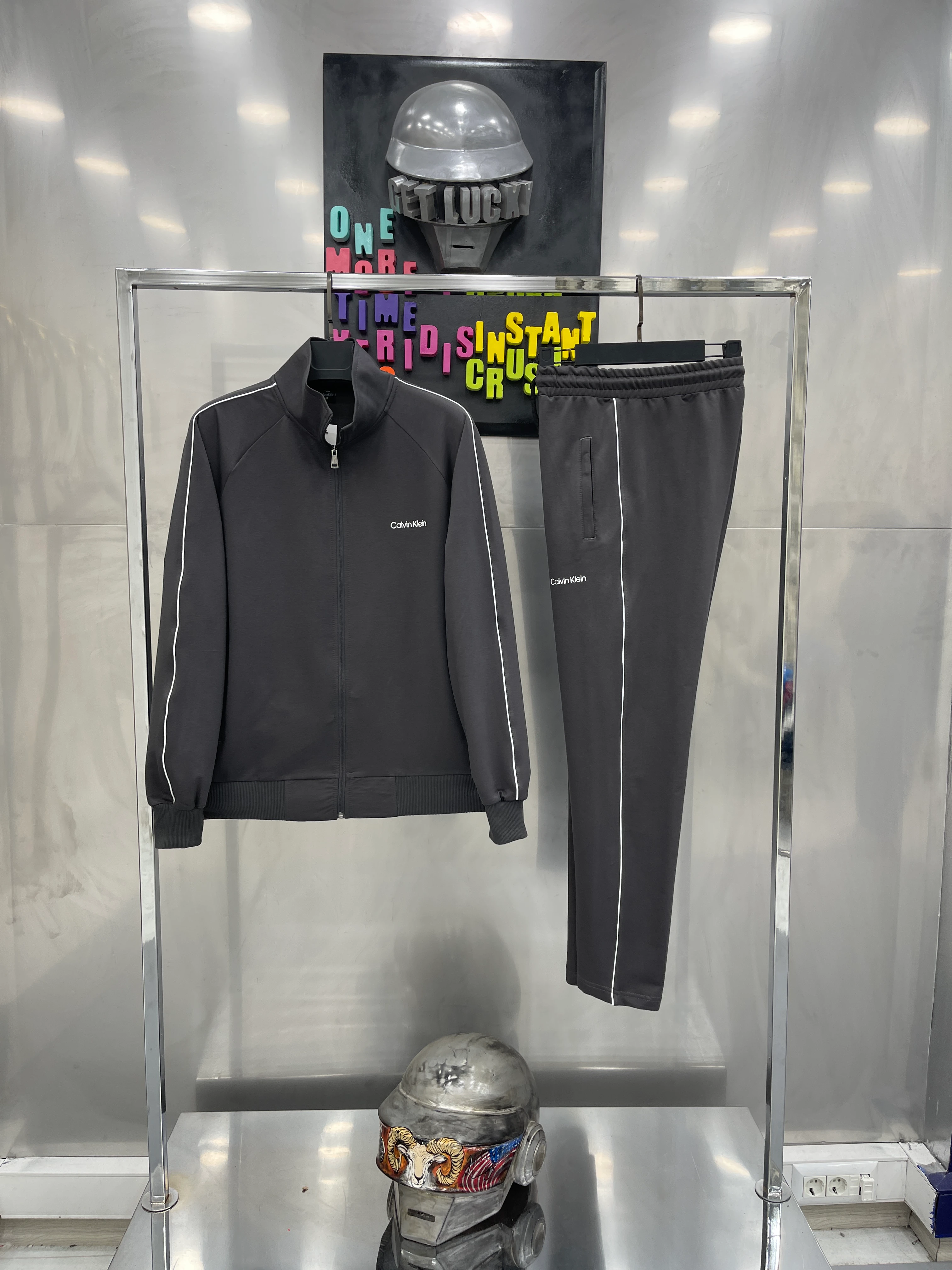 CK İthal Antrasit, Beyaz Çizgili Eşofman Takımı