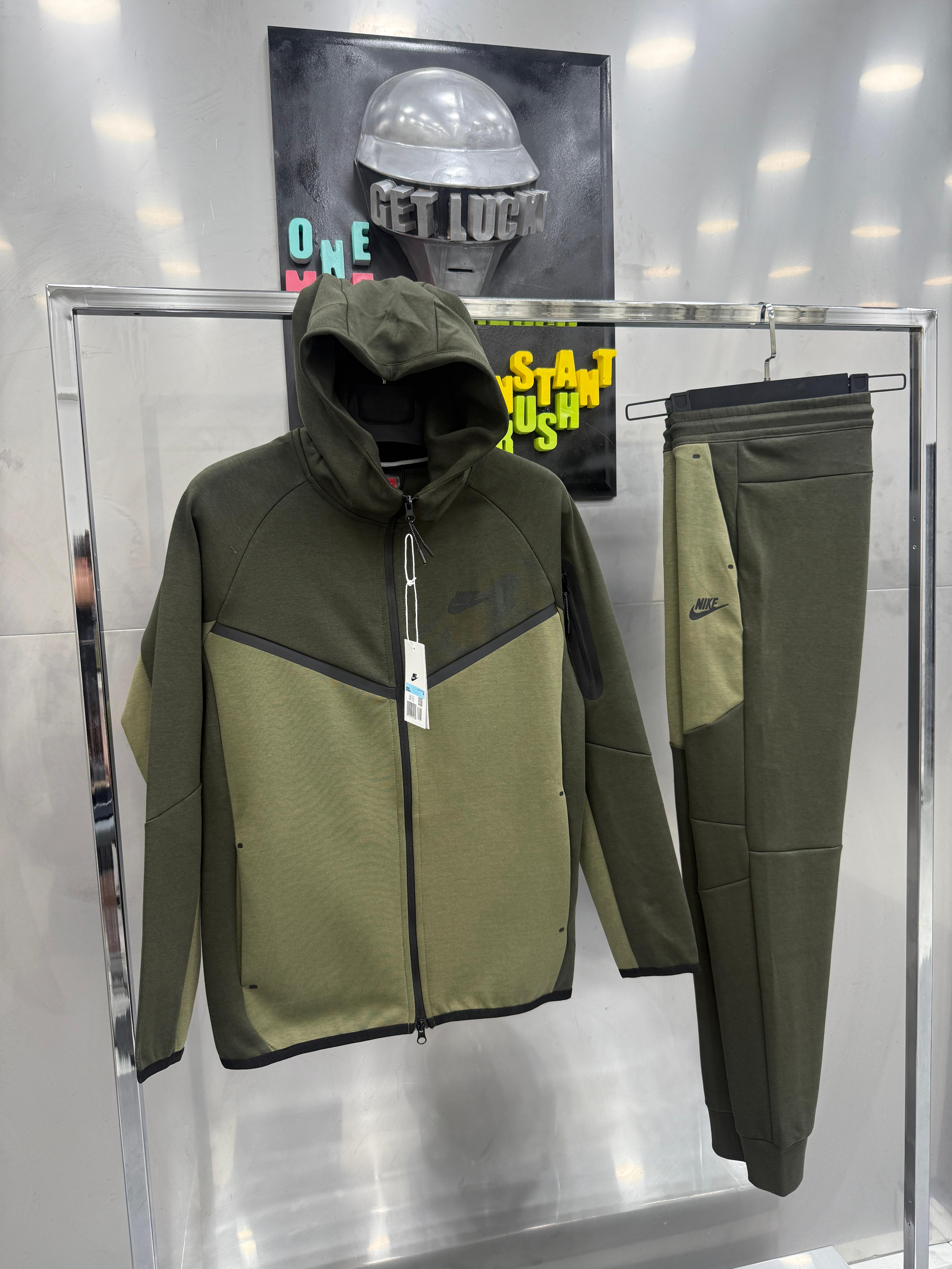 Nk Tech Fleece Takım Haki