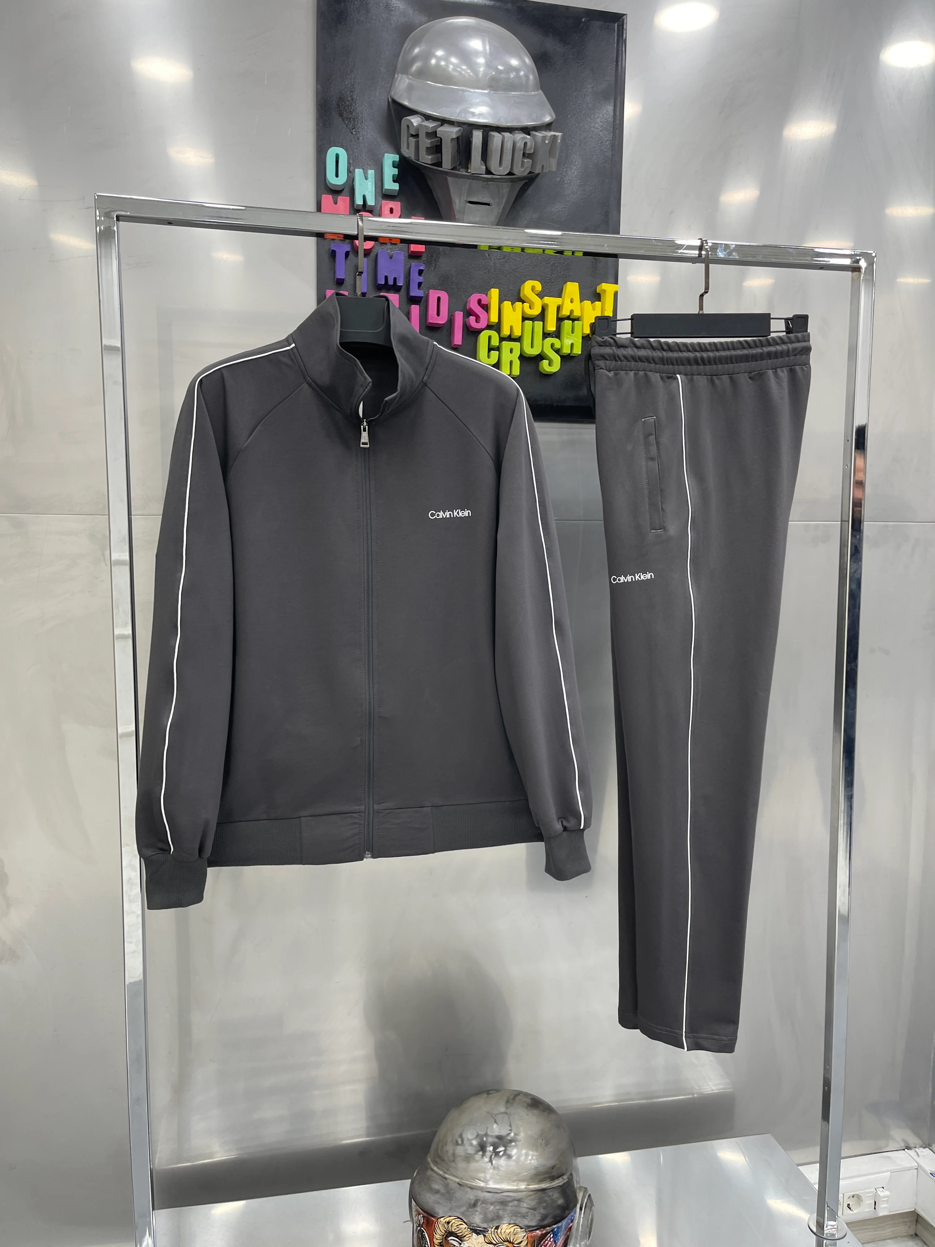 CK İthal Antrasit, Beyaz Çizgili Eşofman Takımı