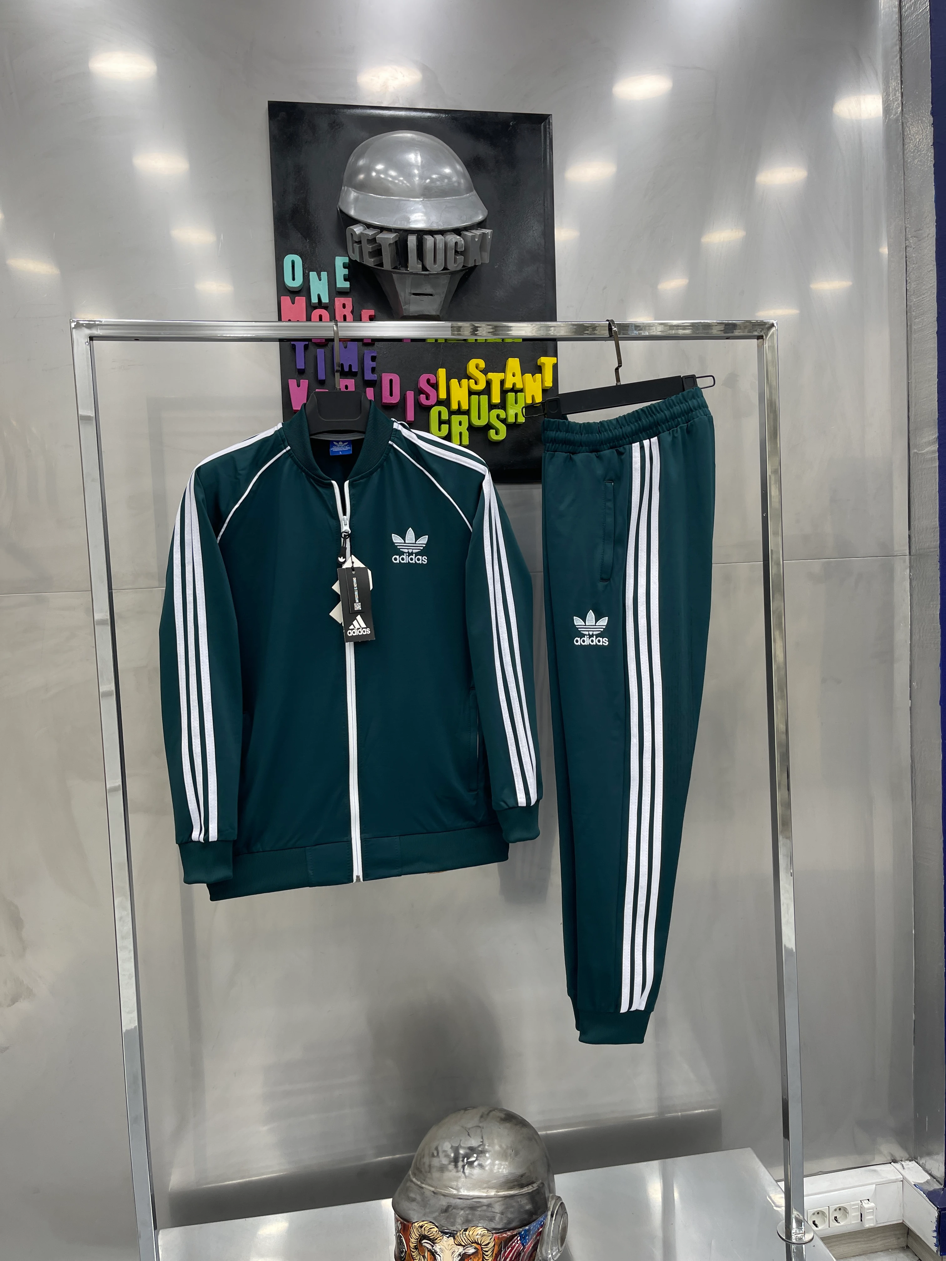 ADİDS İthal Haki Beyaz Çizgili Eşofman Takımı