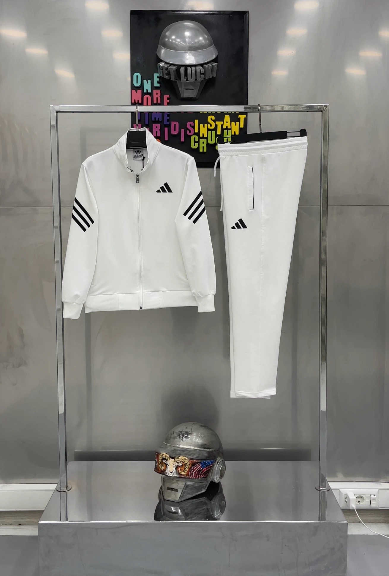 ADİDS İthal Beyaz Klasik Eşofman Takımı