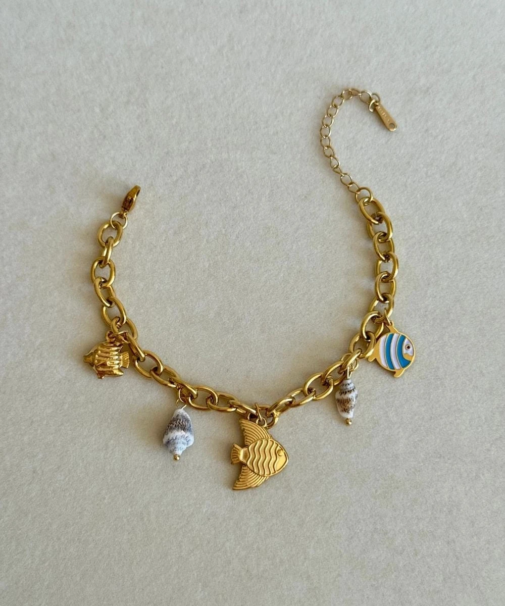 Çelik Sahil Balık Charmlı Bileklik