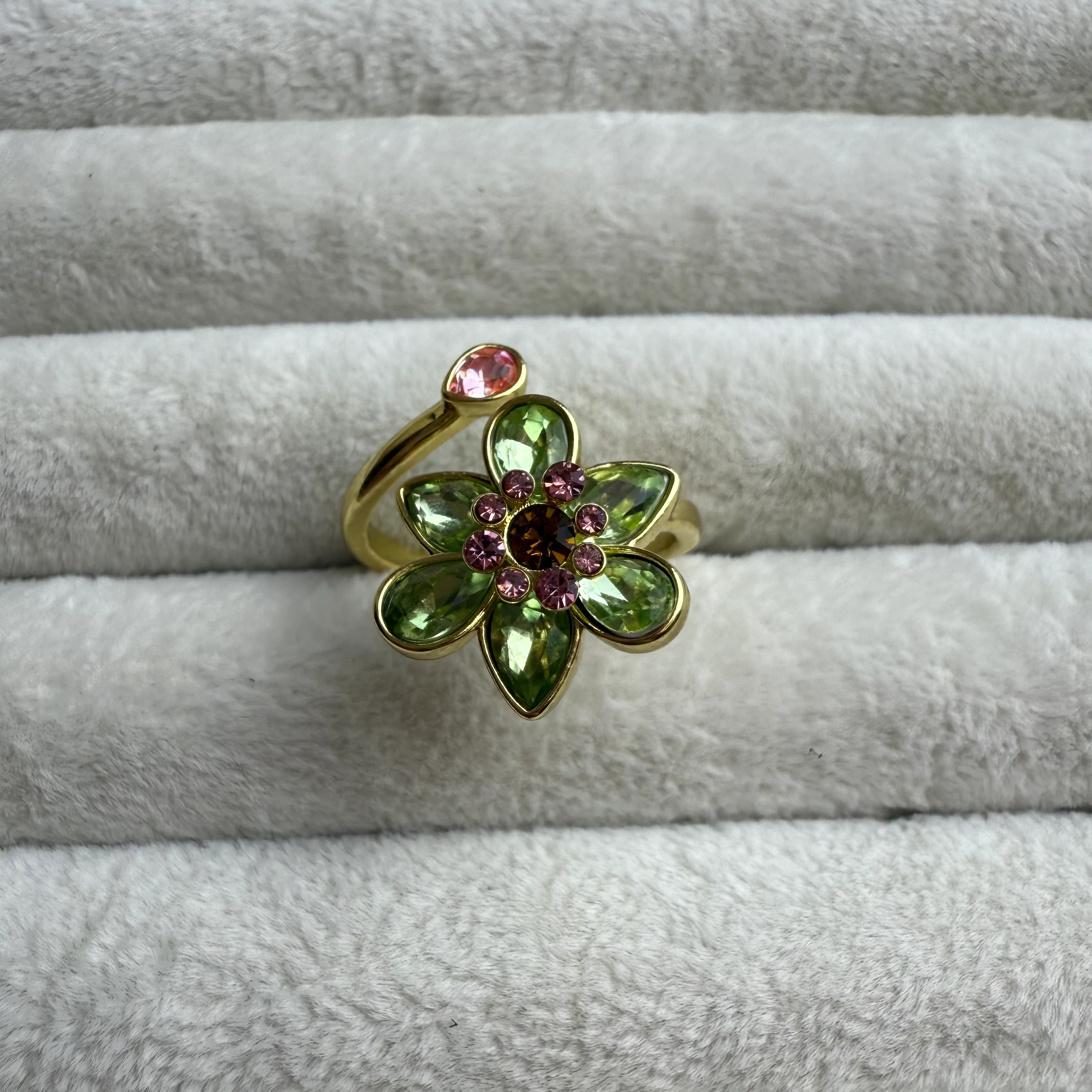 Çelik Flower Yüzük 