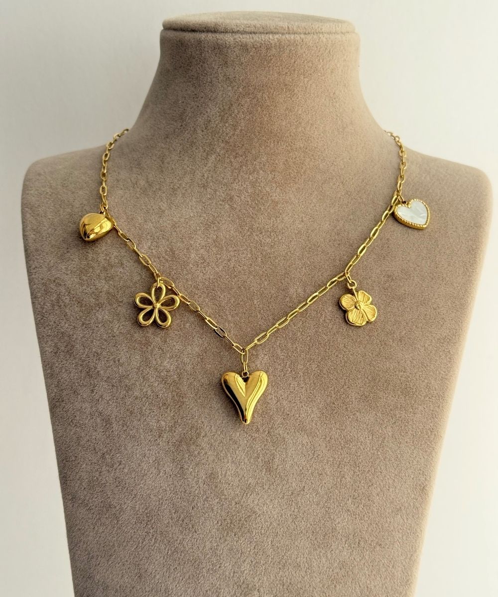 Çelik Charmlı Kolye