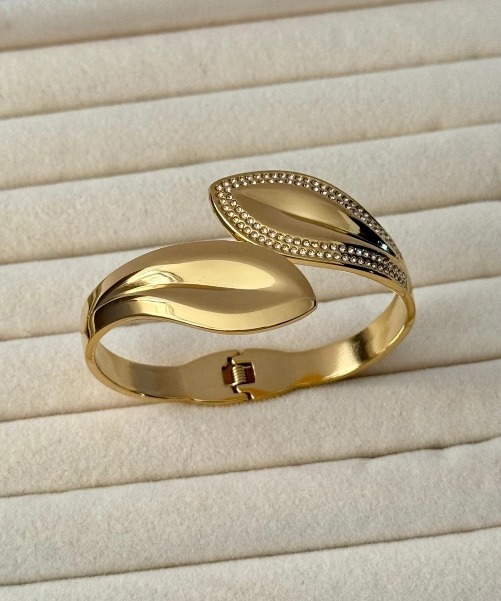 Çelik Yaprak Kelepçe