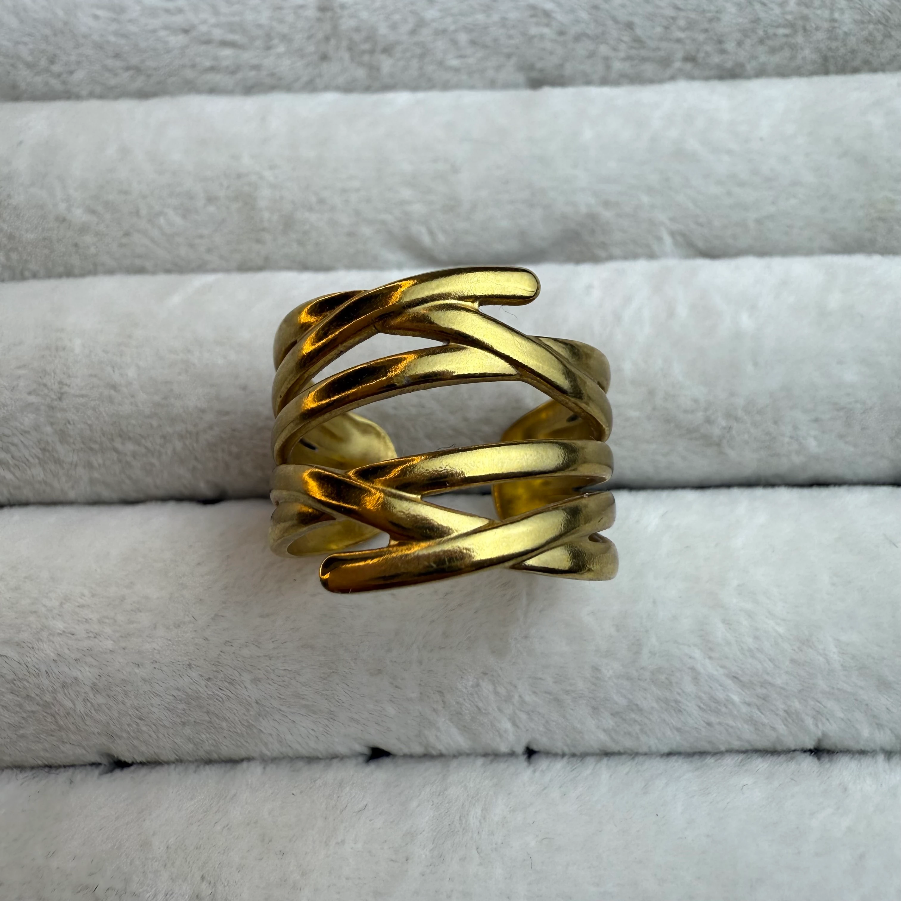 Çelik Sarmaşık Yüzük