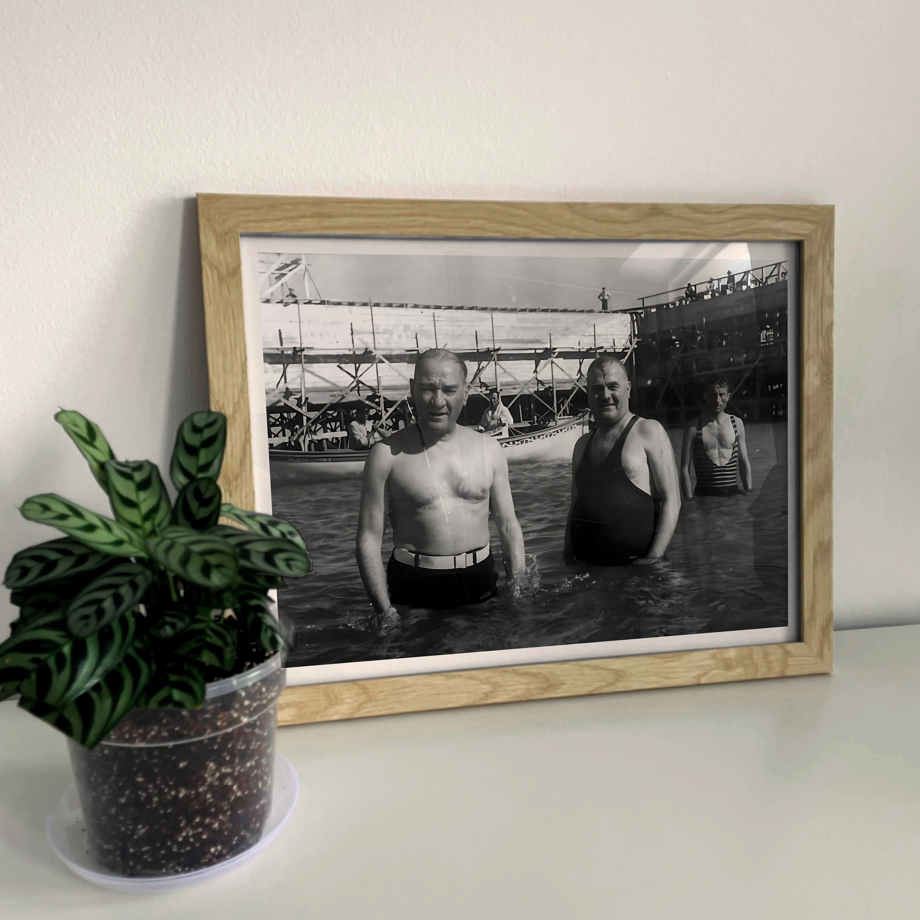 Atatürk'ün Denizde Çekilmiş Fotoğrafı