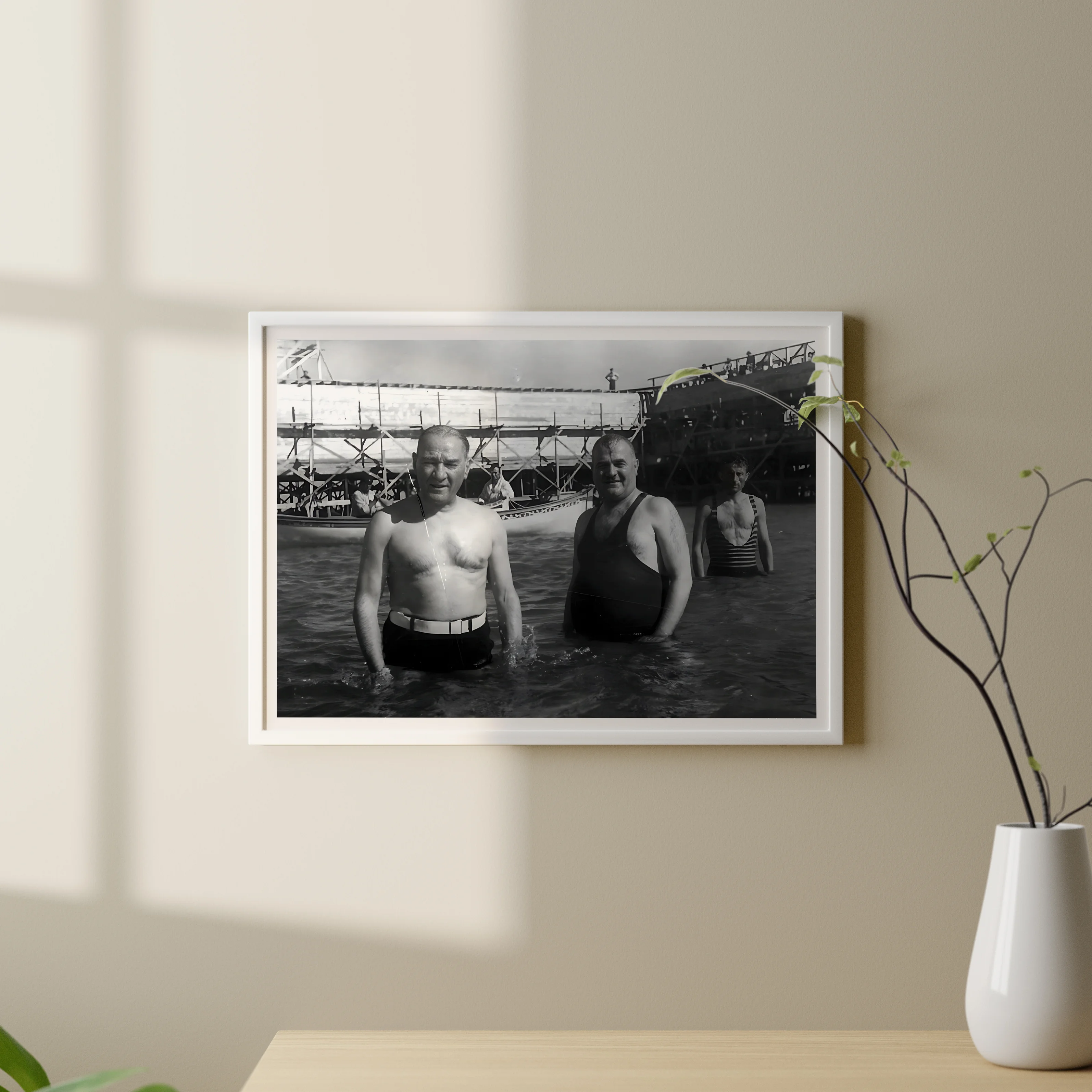 Atatürk'ün Denizde Çekilmiş Fotoğrafı