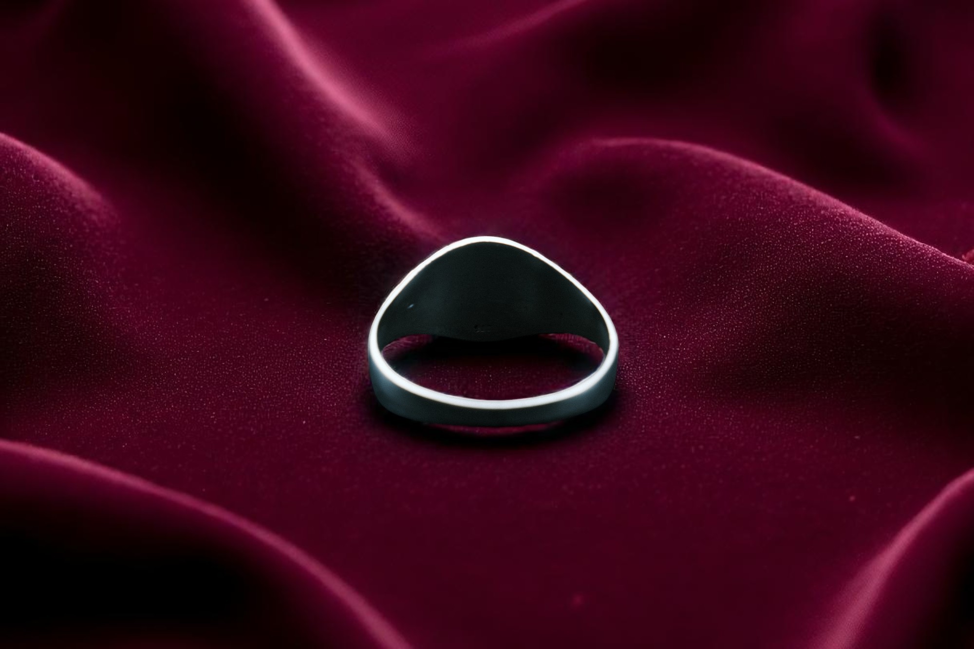 Round Signet image