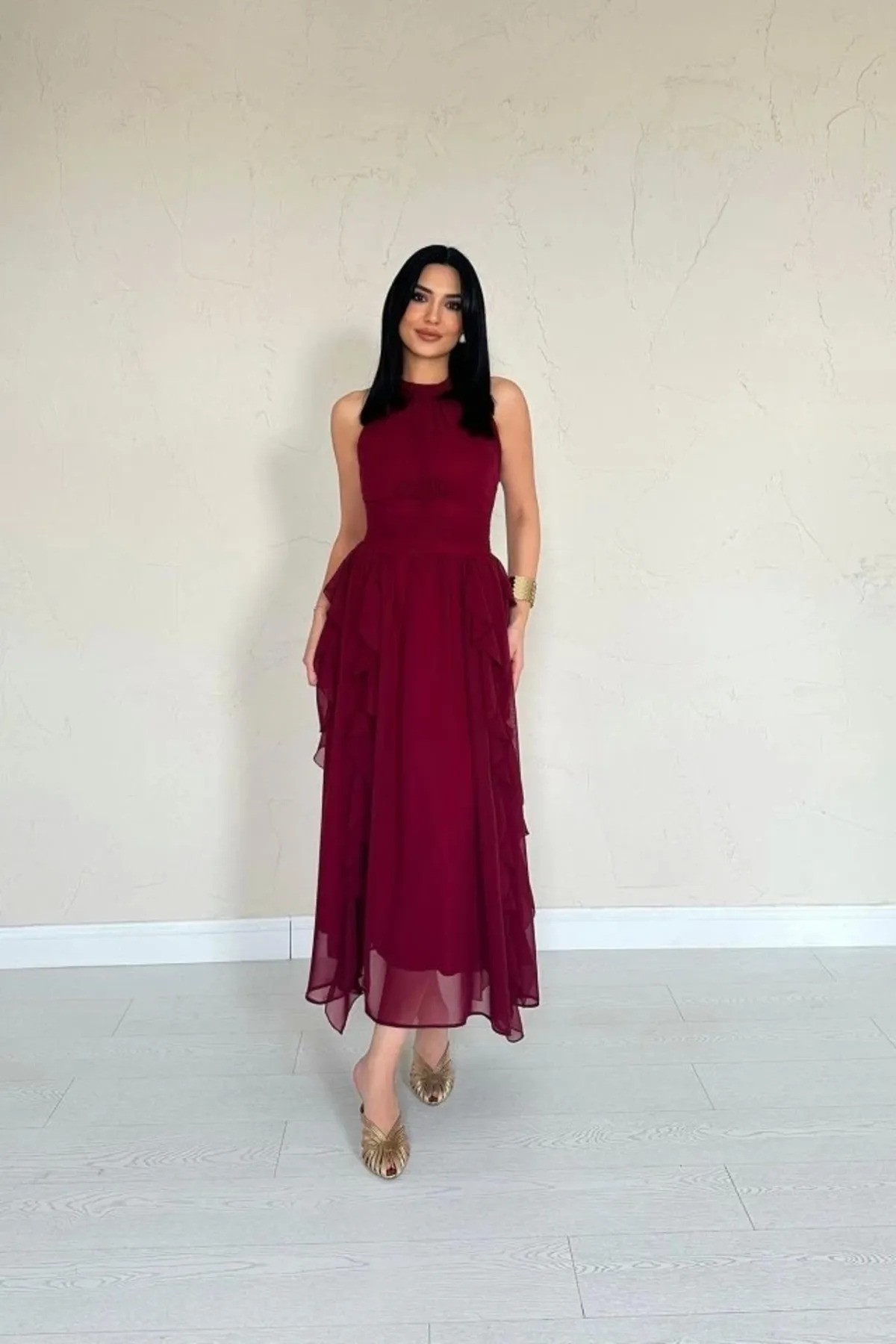 Bordo Önü Büzgülü Fırfırlı Elbise 