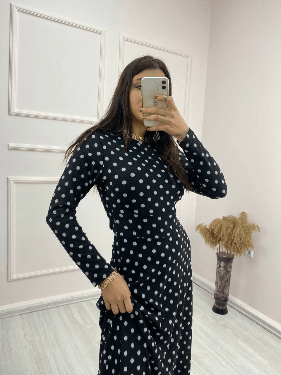Kadın Krep Kumaş Uzun Kollu Tam Boy Puantiyeli Elbise 132 Cm