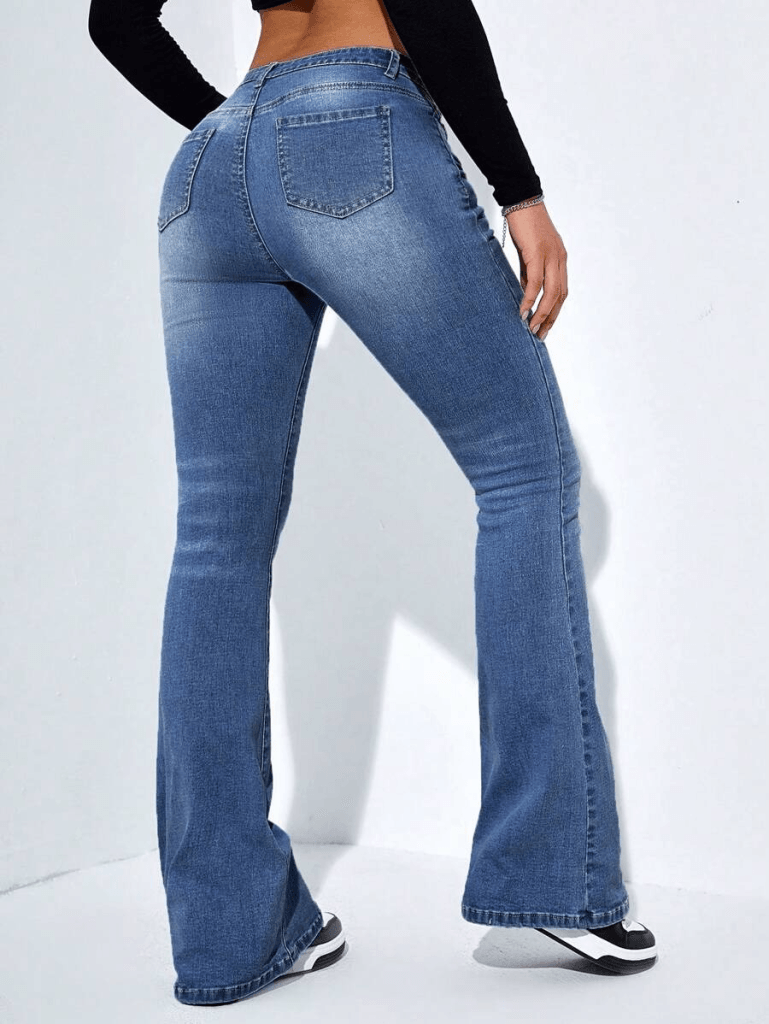 Kadın Yüksek Bel Cepli İspanyol Paçalı Kot Jeans Pantolon