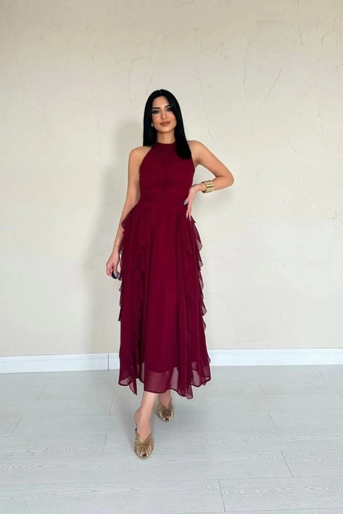 Bordo Önü Büzgülü Fırfırlı Elbise 