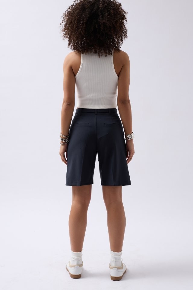 Halter Yaka Crop