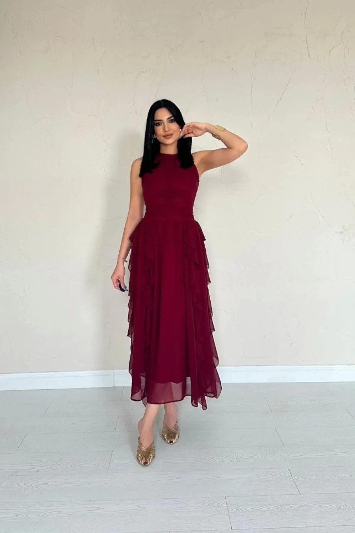 Bordo Önü Büzgülü Fırfırlı Elbise 
