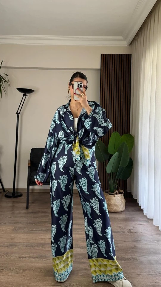 Desenli Saten Bol Takım - İndigo