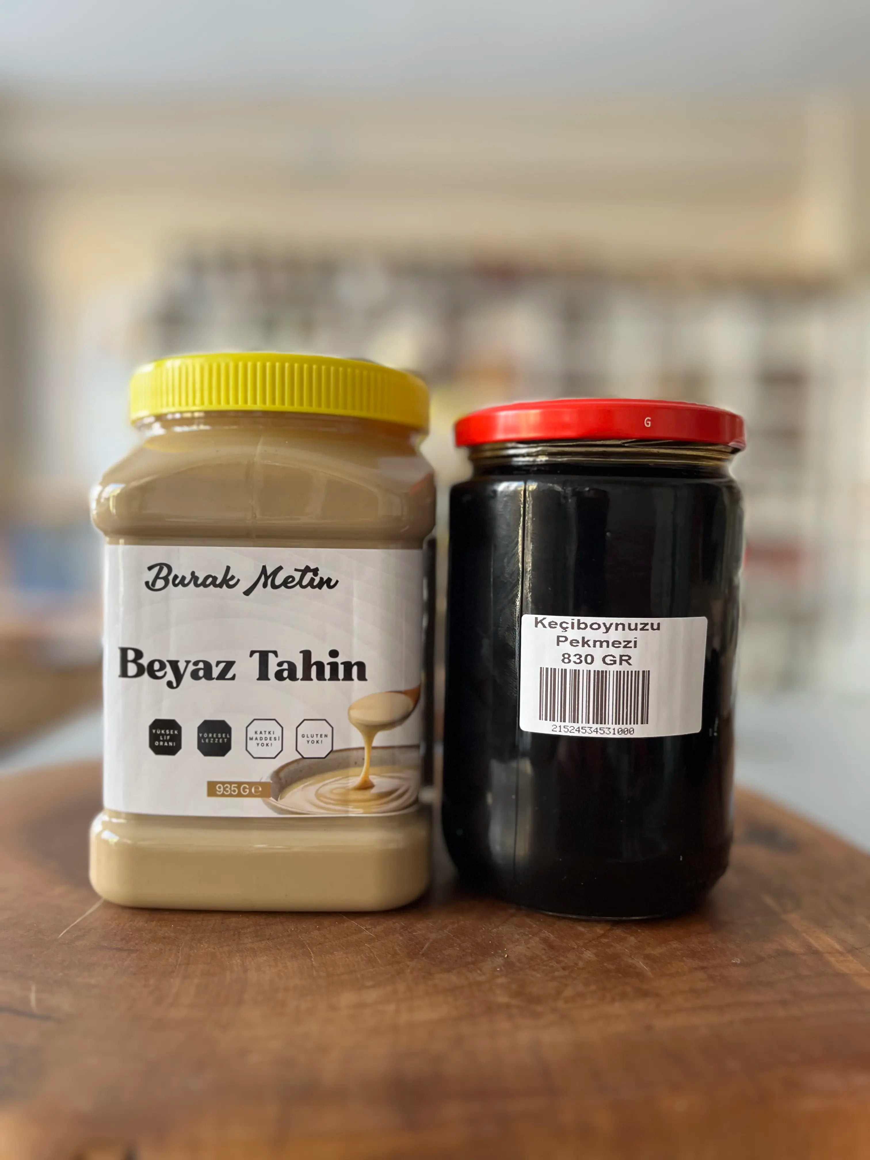 Beyaz Çiğ Tahin 935 GR + Keçiboynuzu Pekmezi 850 Gr