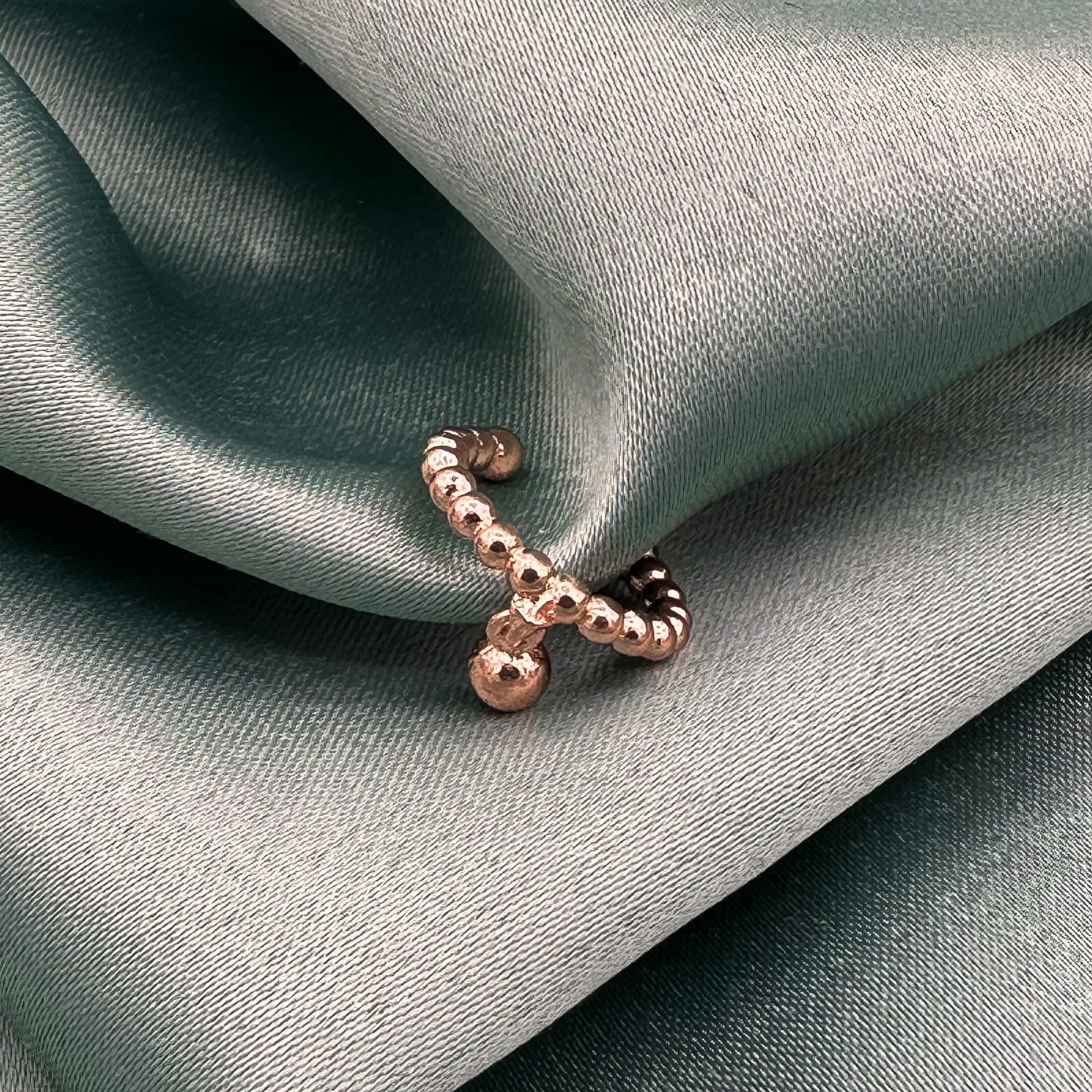 Dangling Twist Cartilage Earrings - Rose Gold