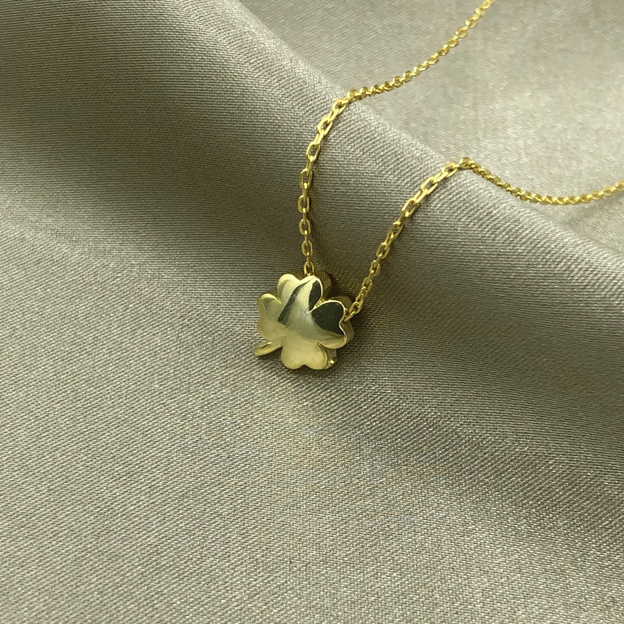 Clover Necklace - Gold