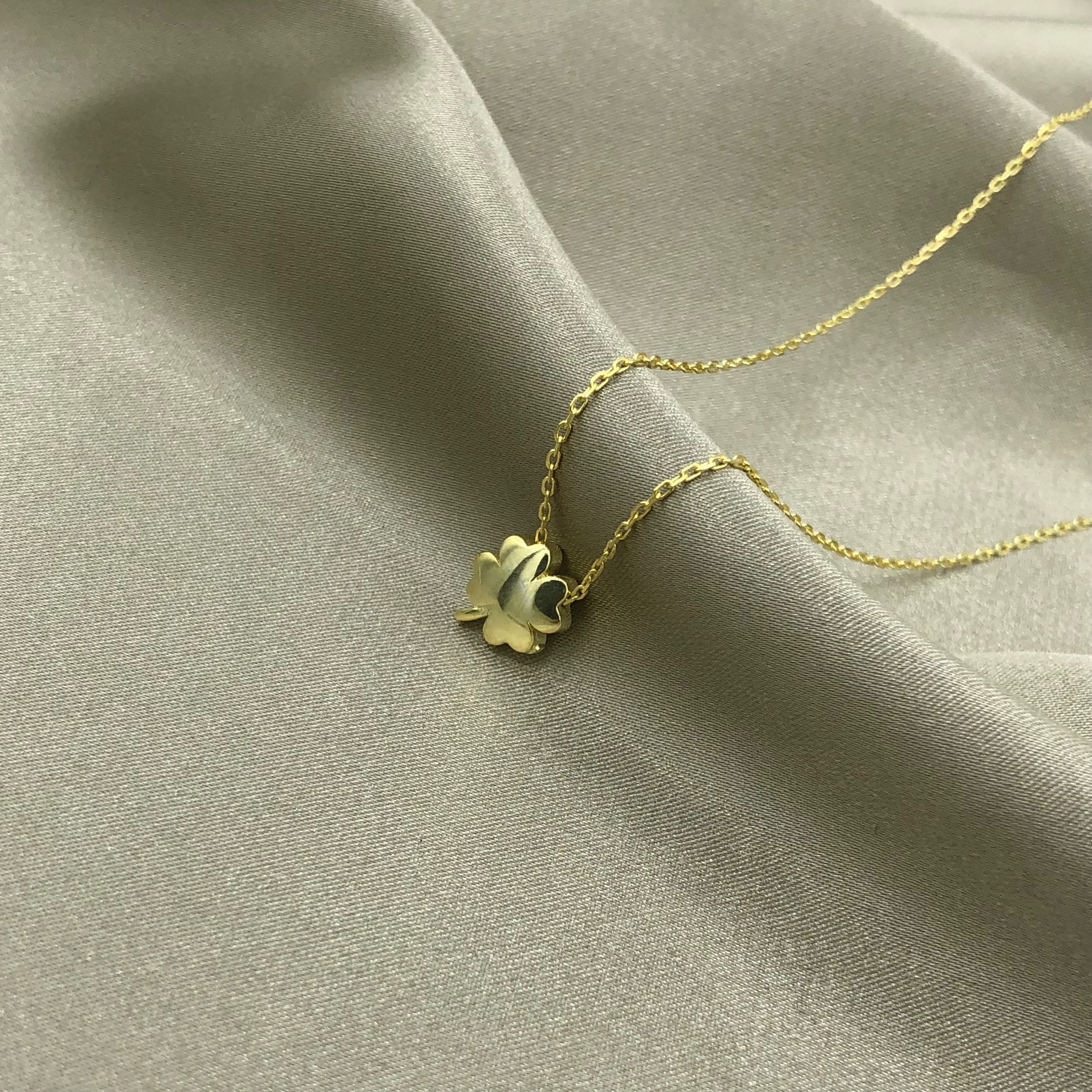 Clover Necklace - Gold