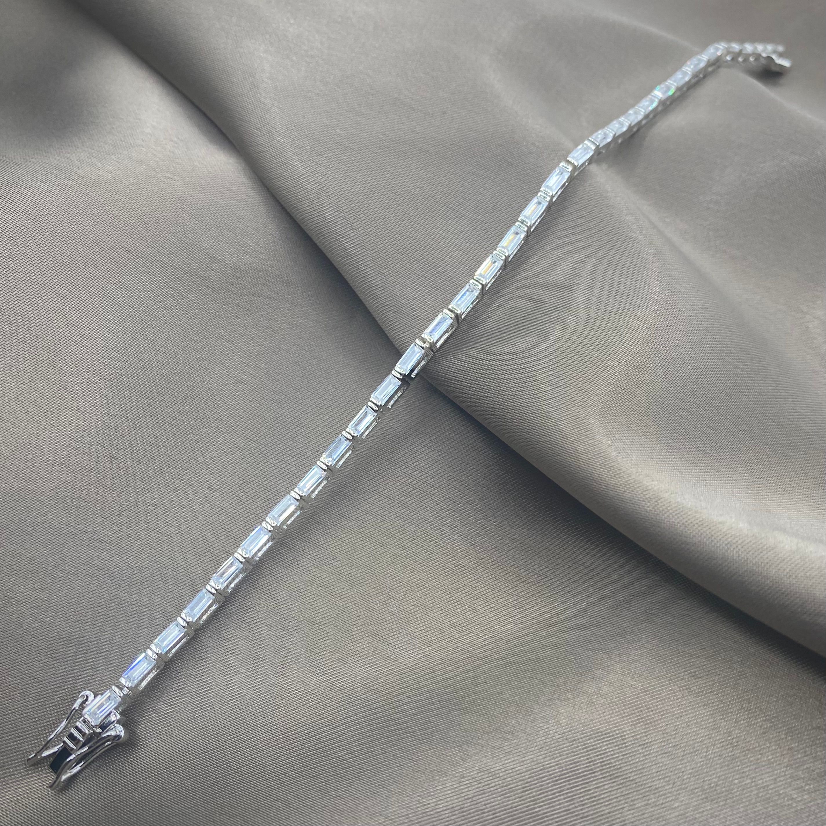 Thin Baguette Waterway Bracelet - Rhodium