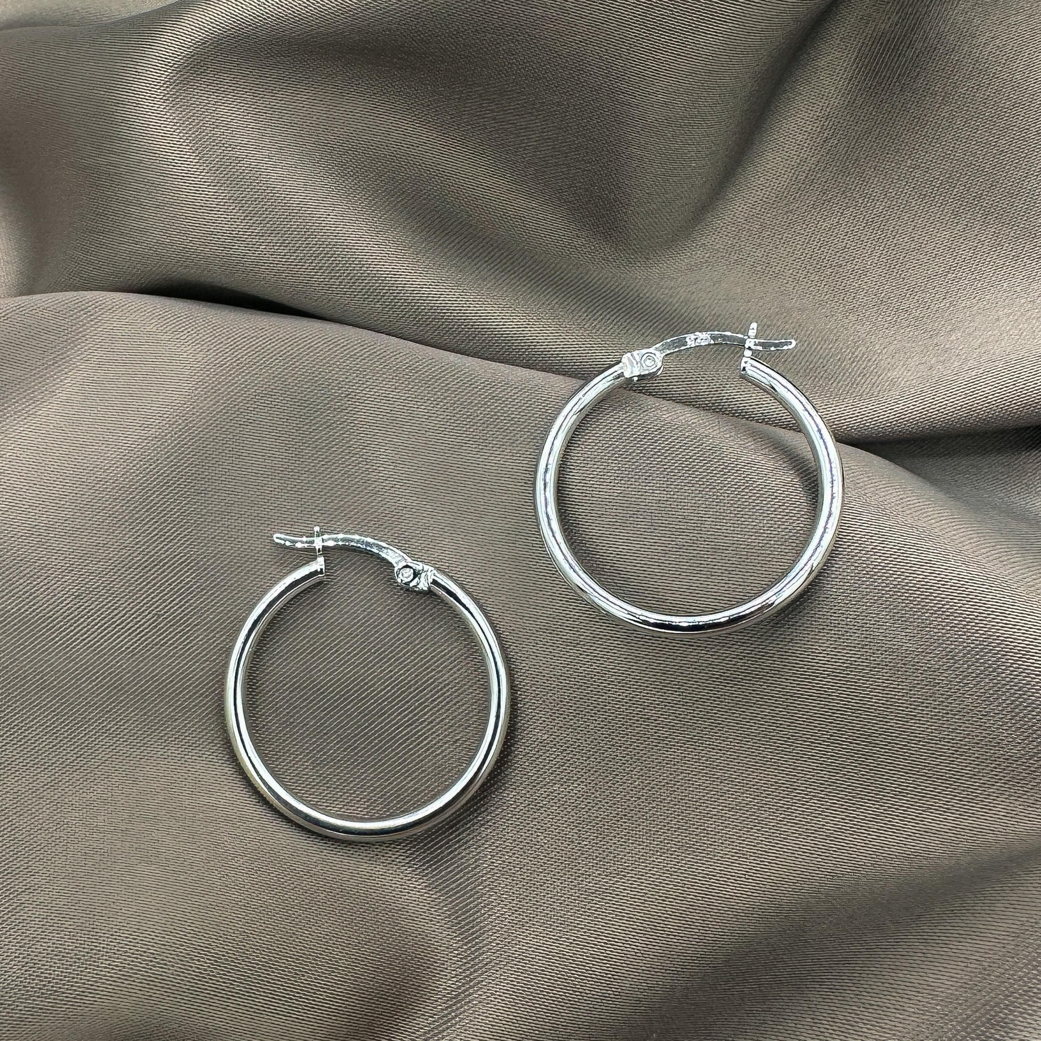 Medium Size Thin Hoop Earrings - Rhodium