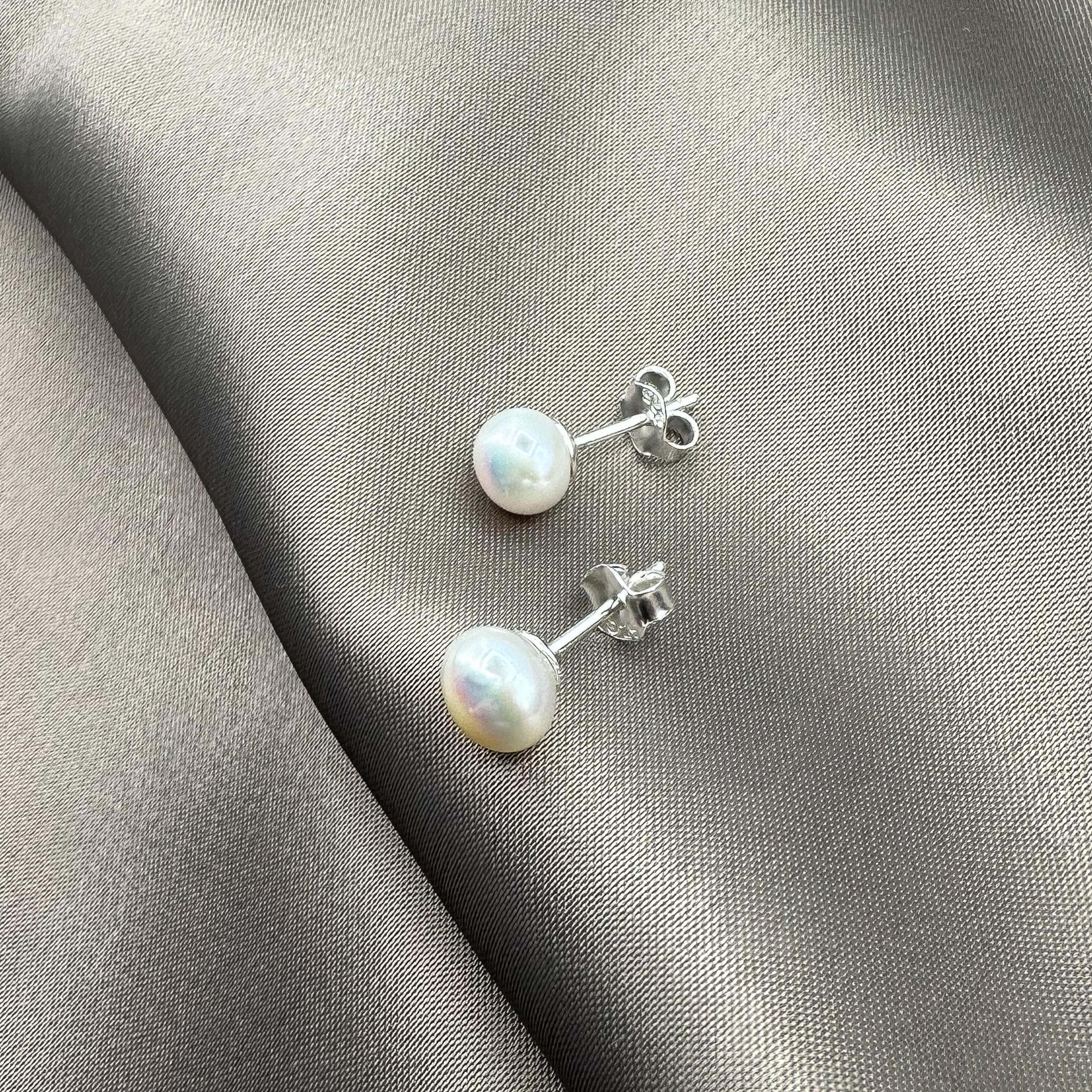 Single Pearl Stud Earrings - Rhodium