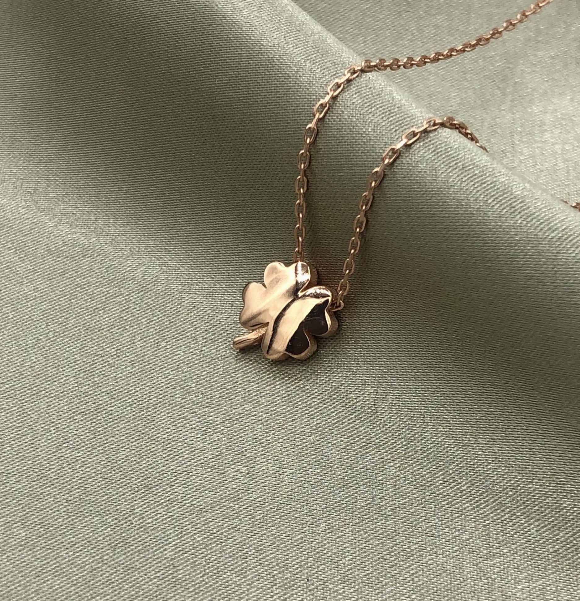 Clover Necklace - Rose Gold