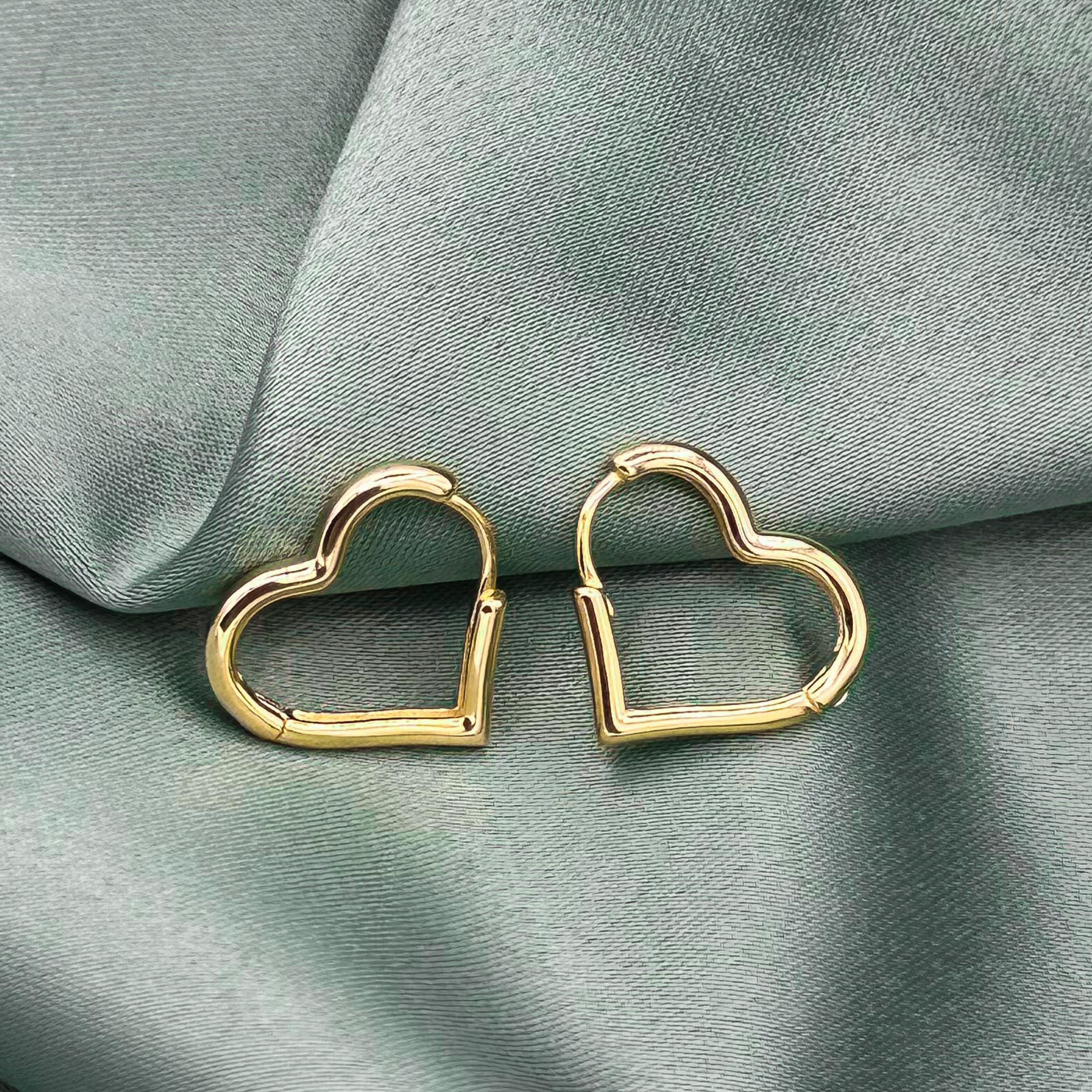 Heart Circle Earrings - Gold