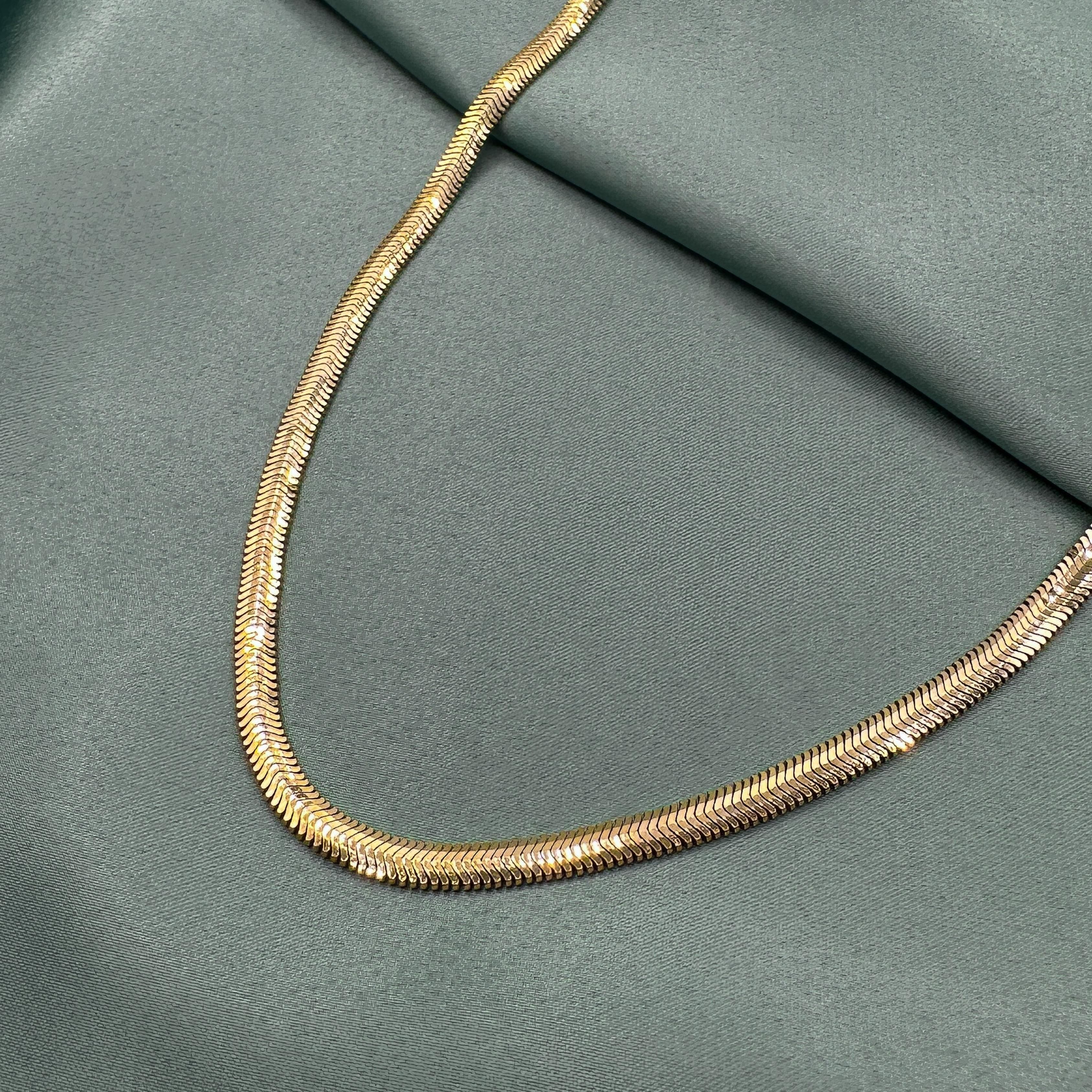 Herringbone 4 mm. Chain - Gold