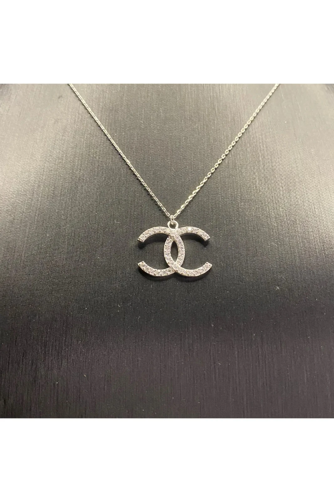 925 Ayar Beyaz Zirkon Taşlarla Kaplı Chanel Modern Kolye