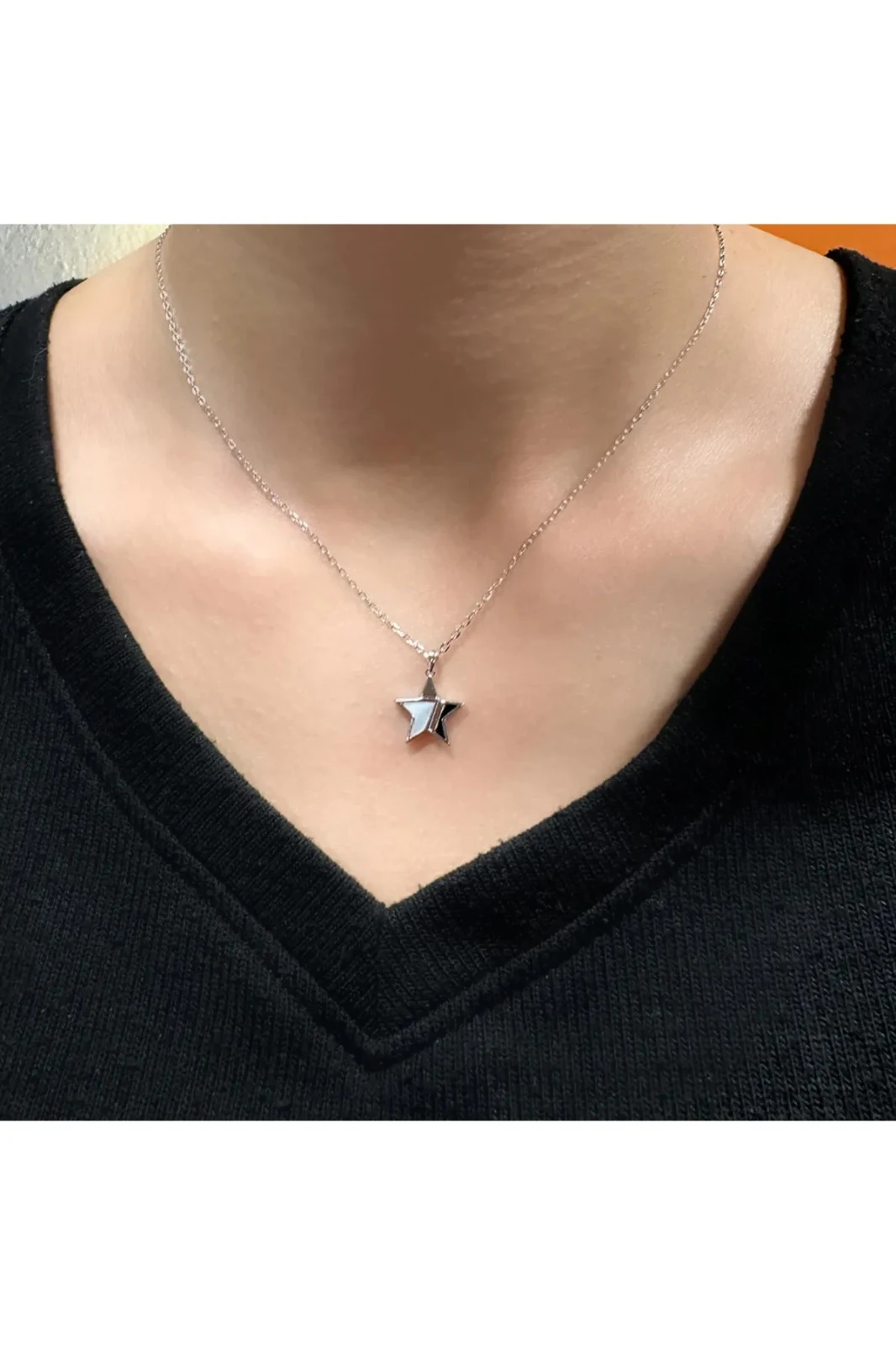 925 Ayar Gümüş Beyaz ve Siyah Taşlı Yıldız Hayalet Kolye