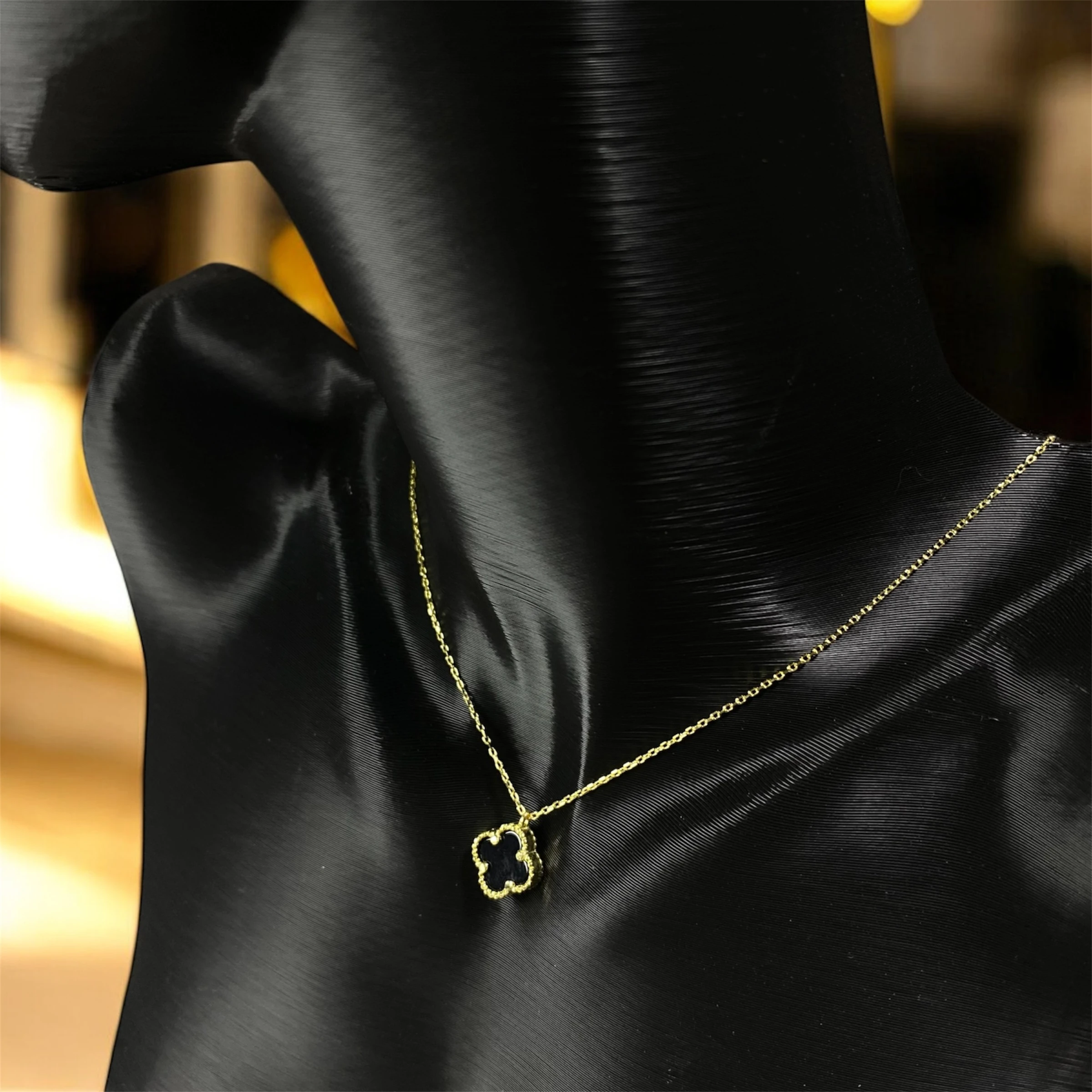 925 Ayar Gümüş  Altın Kaplama Siyah Taşlı Şans Yoncası Van Cleef Minimal Kolye Kadın Takı