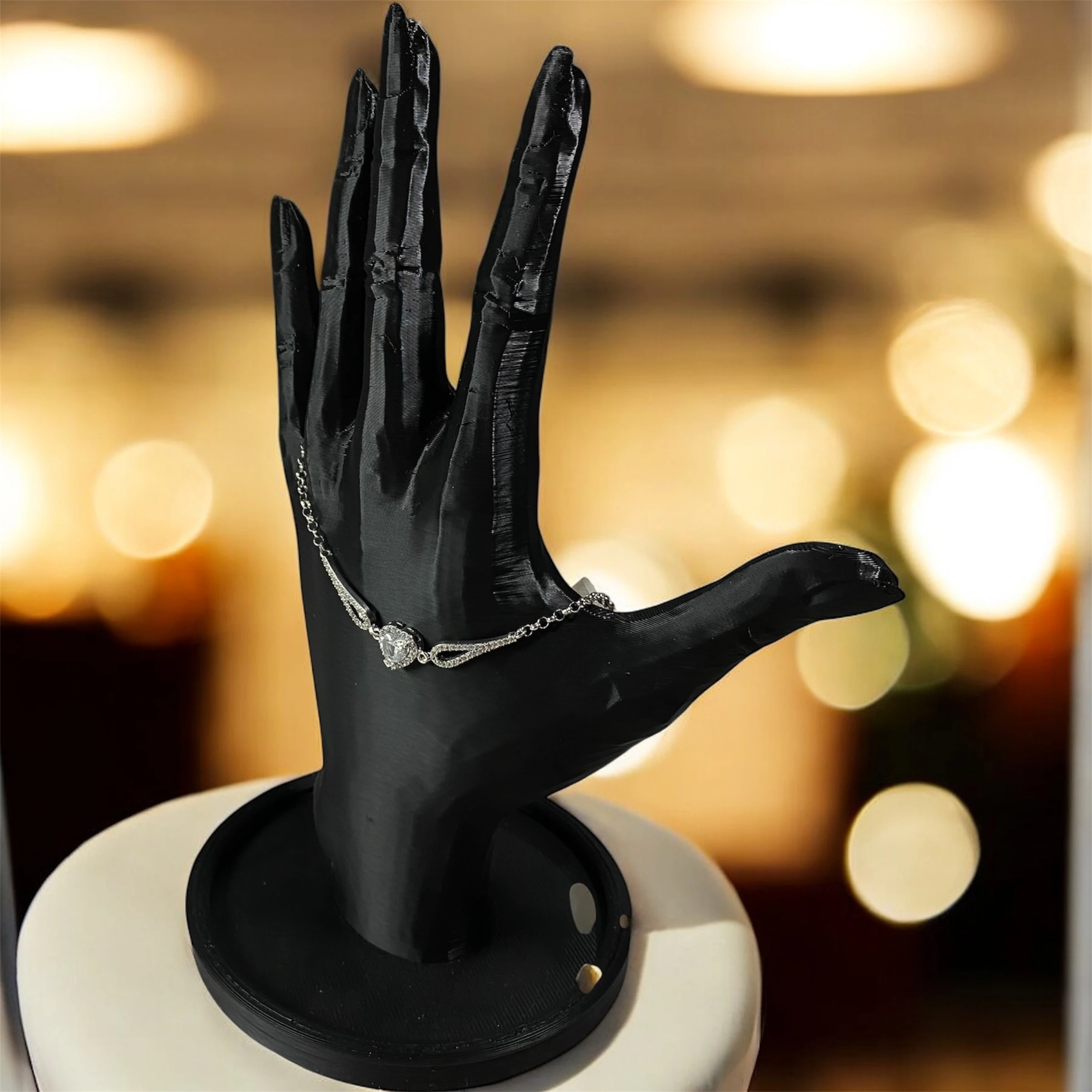 925 Ayar Gümüş Beyaz Kalp Taşlı Zirkon Taşlarla Çevrili Bileklik