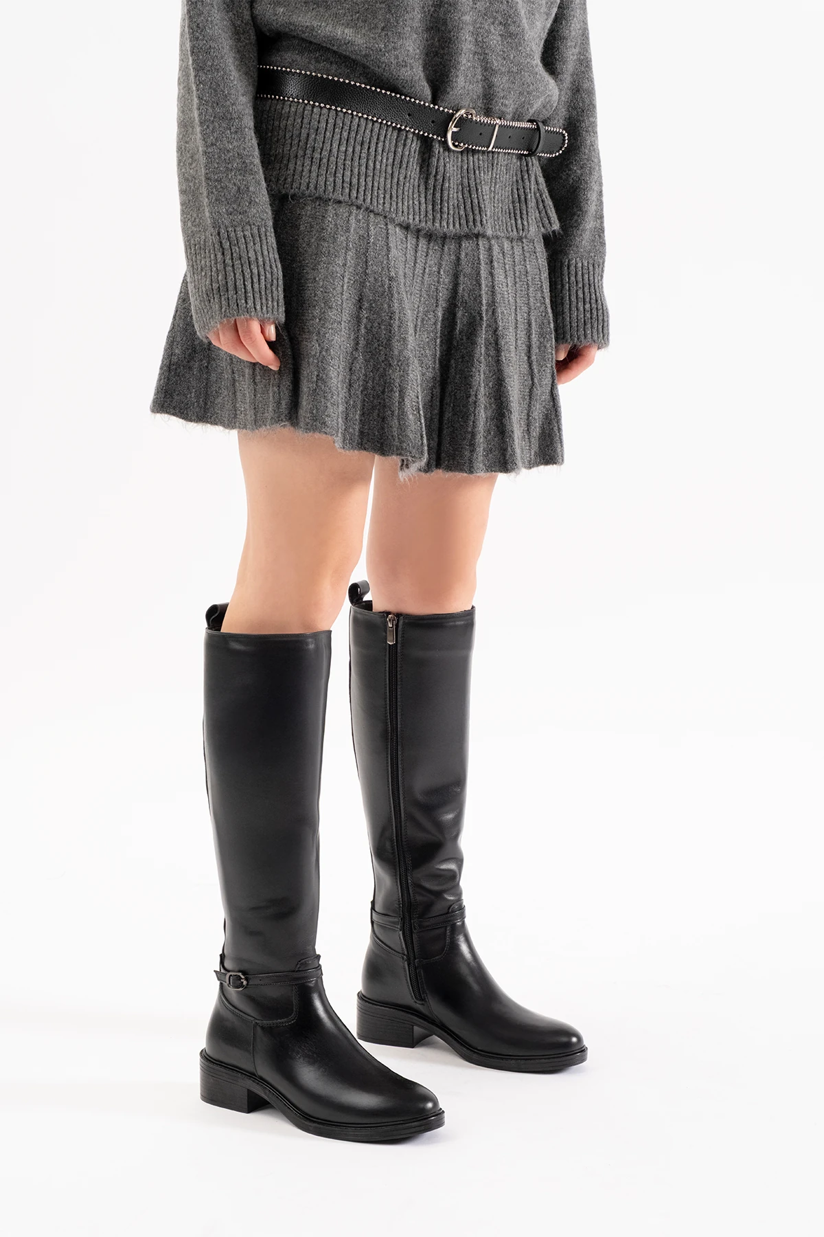 Manila Siyah Deri Kadın Çizme