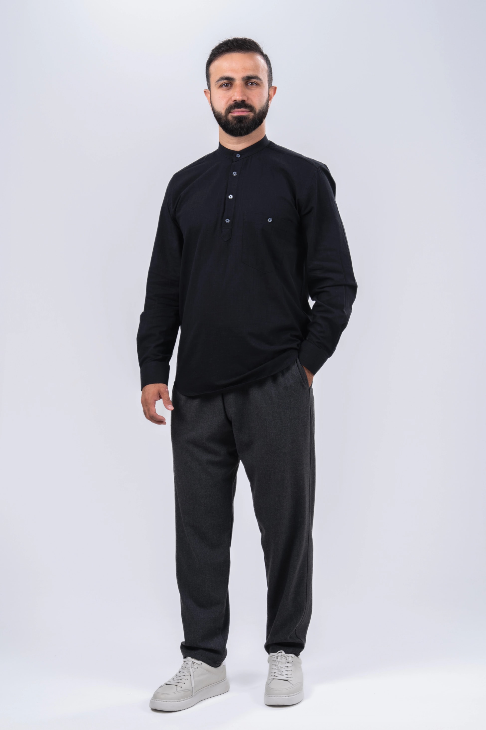 Siyah 4 Düğme Gömlek & Şalvar Kombin