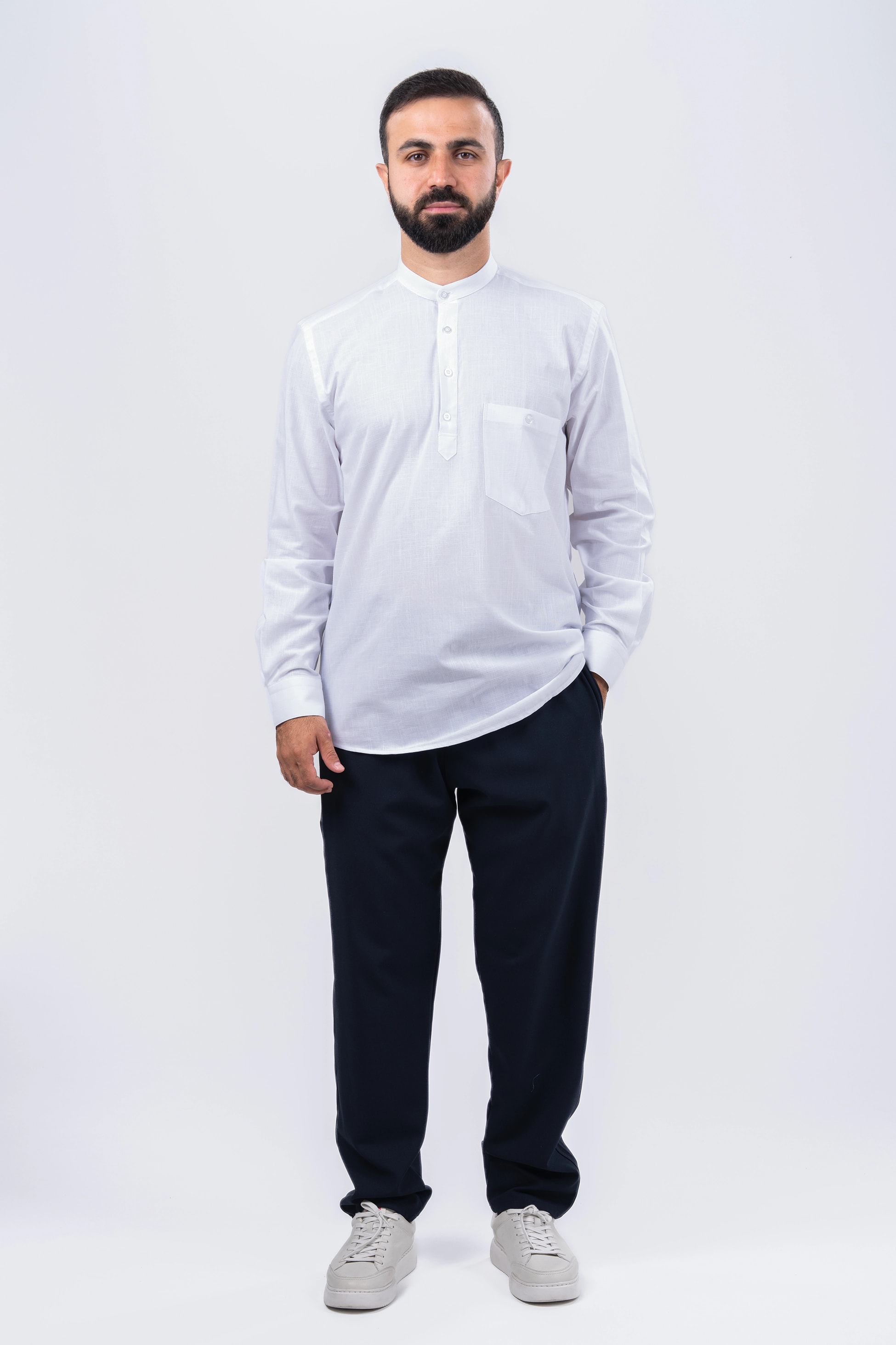 Beyaz 4 Düğme Keten Gömlek