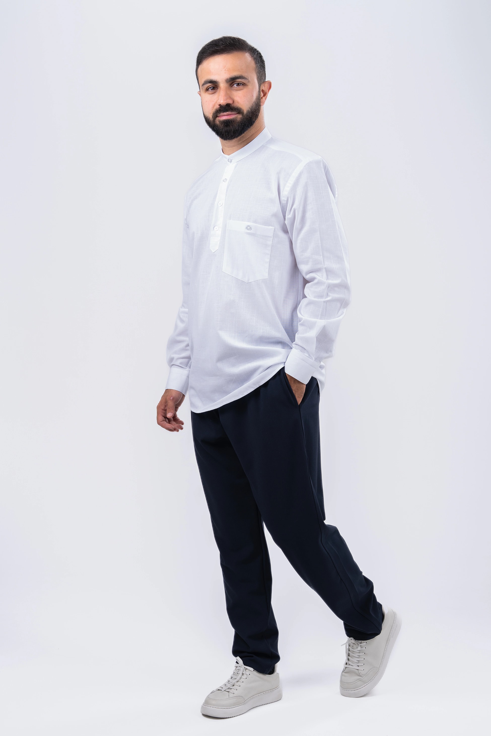 Beyaz 4 Düğme Gömlek & Şalvar Kombin