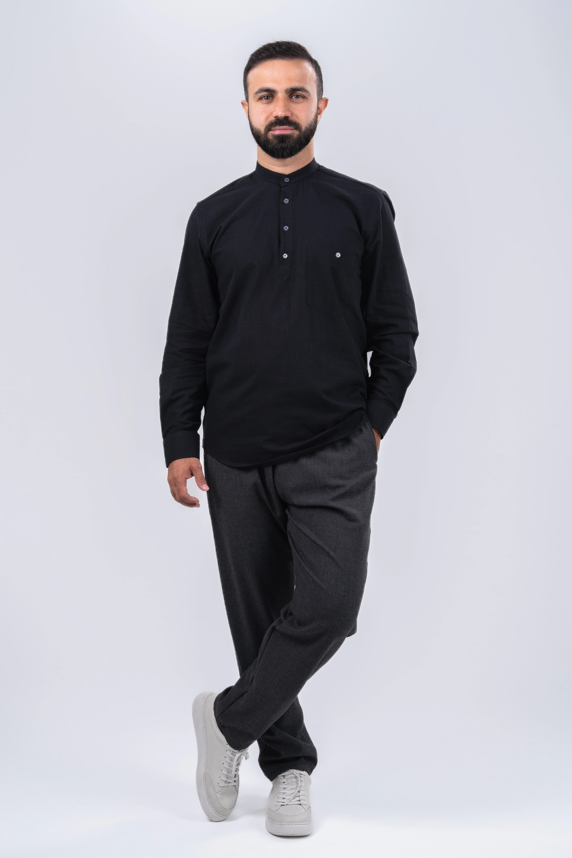 Siyah 4 Düğme Keten Gömlek