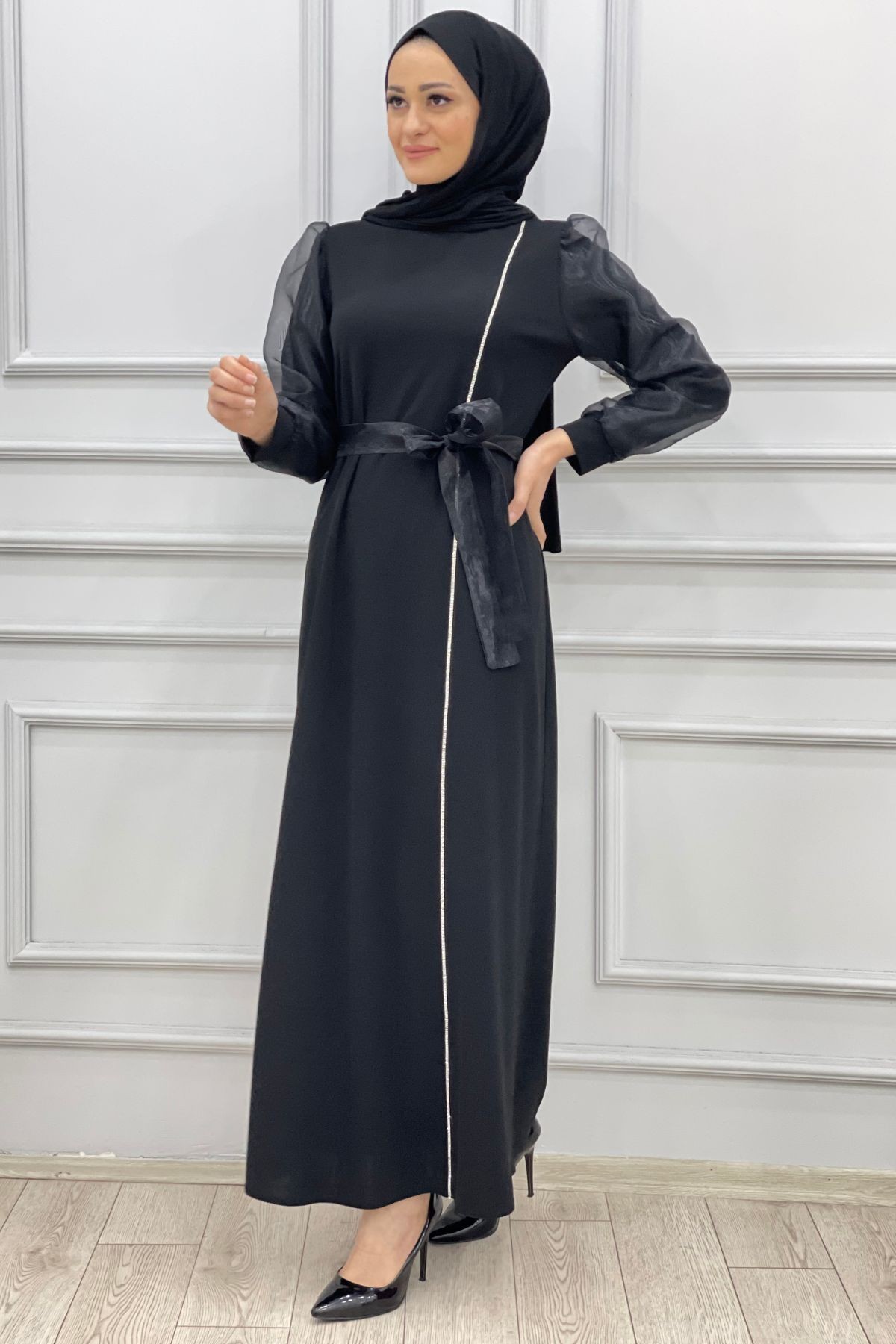 Taş Şerit Detaylı Kol Organze Elbise Siyah
