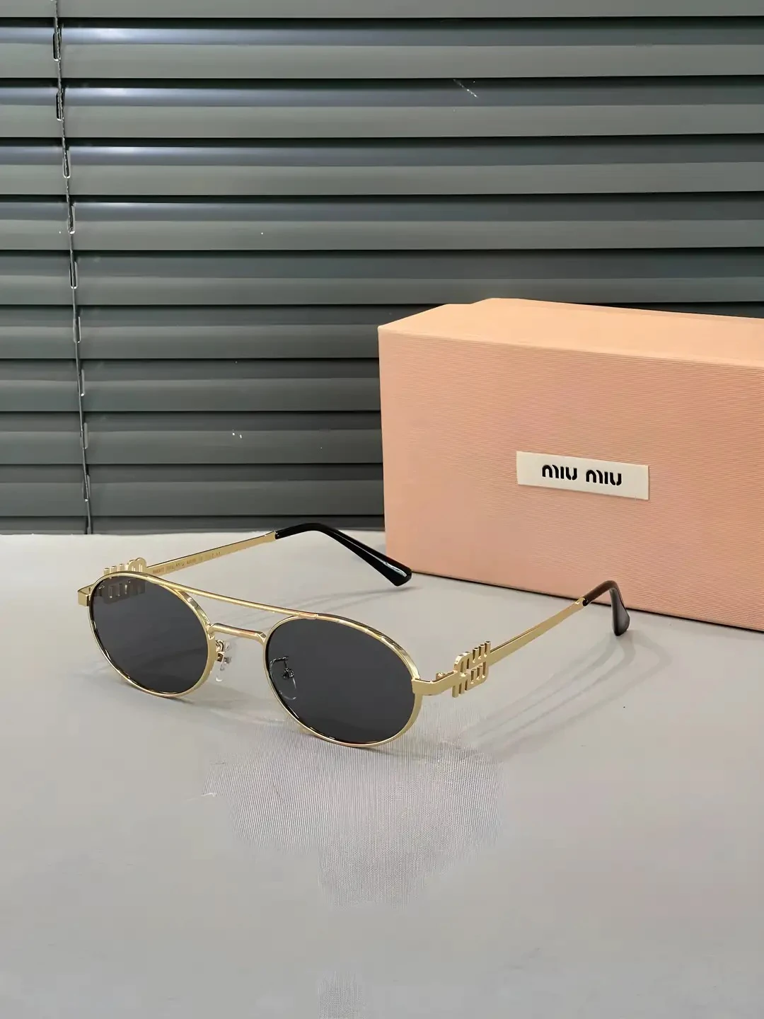 MİU MİU KADIN GÜNEŞ GÖZLÜĞÜ