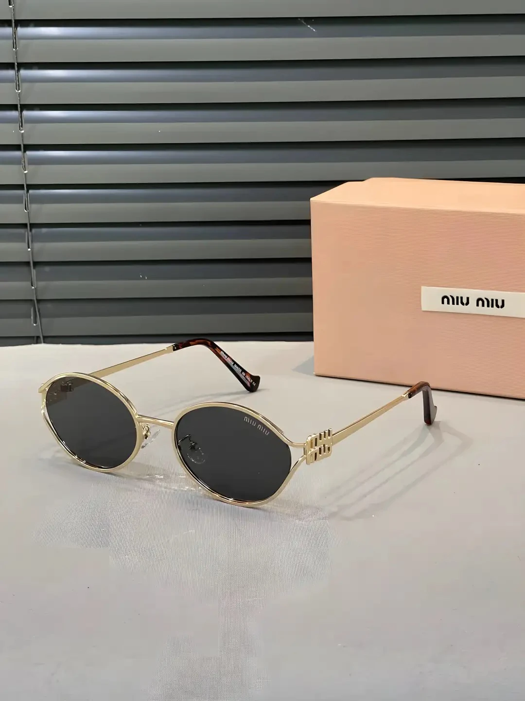 MİU MİU KADIN GÜNEŞ GÖZLÜĞÜ