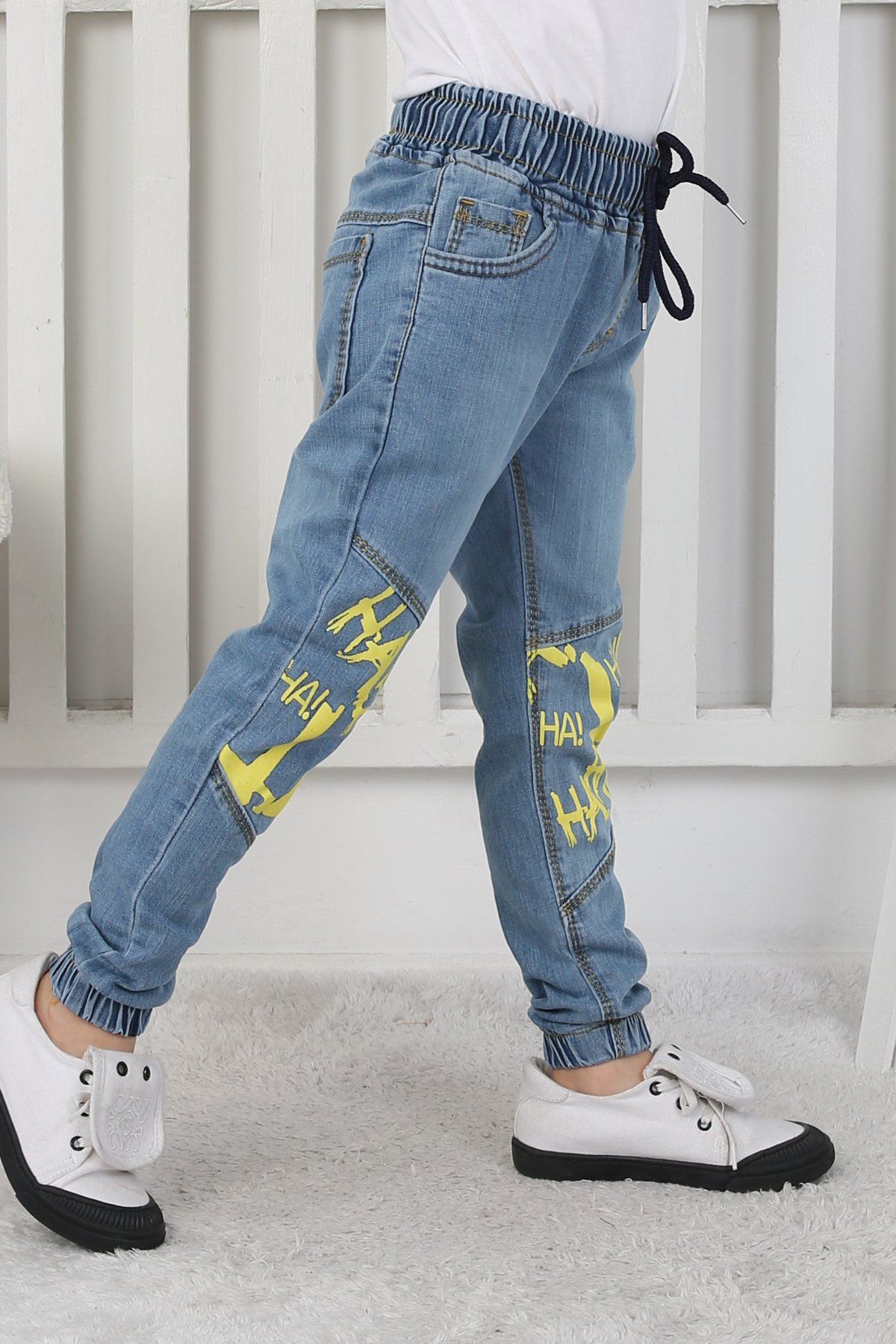 Sarı Grafiti Baskılı Erkek Çocuk Mavi Kot Pantolon 6209