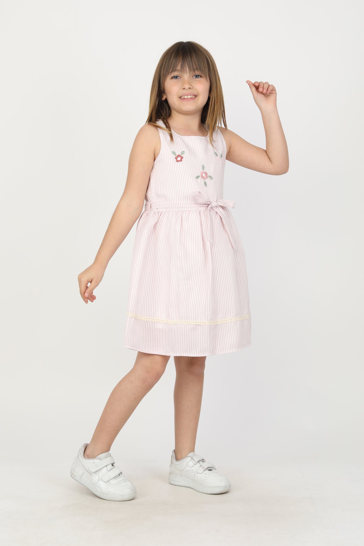 ÇİZGİLİ ÇİÇEK NAKIŞLI ASKILI KIZ ÇOCUK ELBİSE 7256