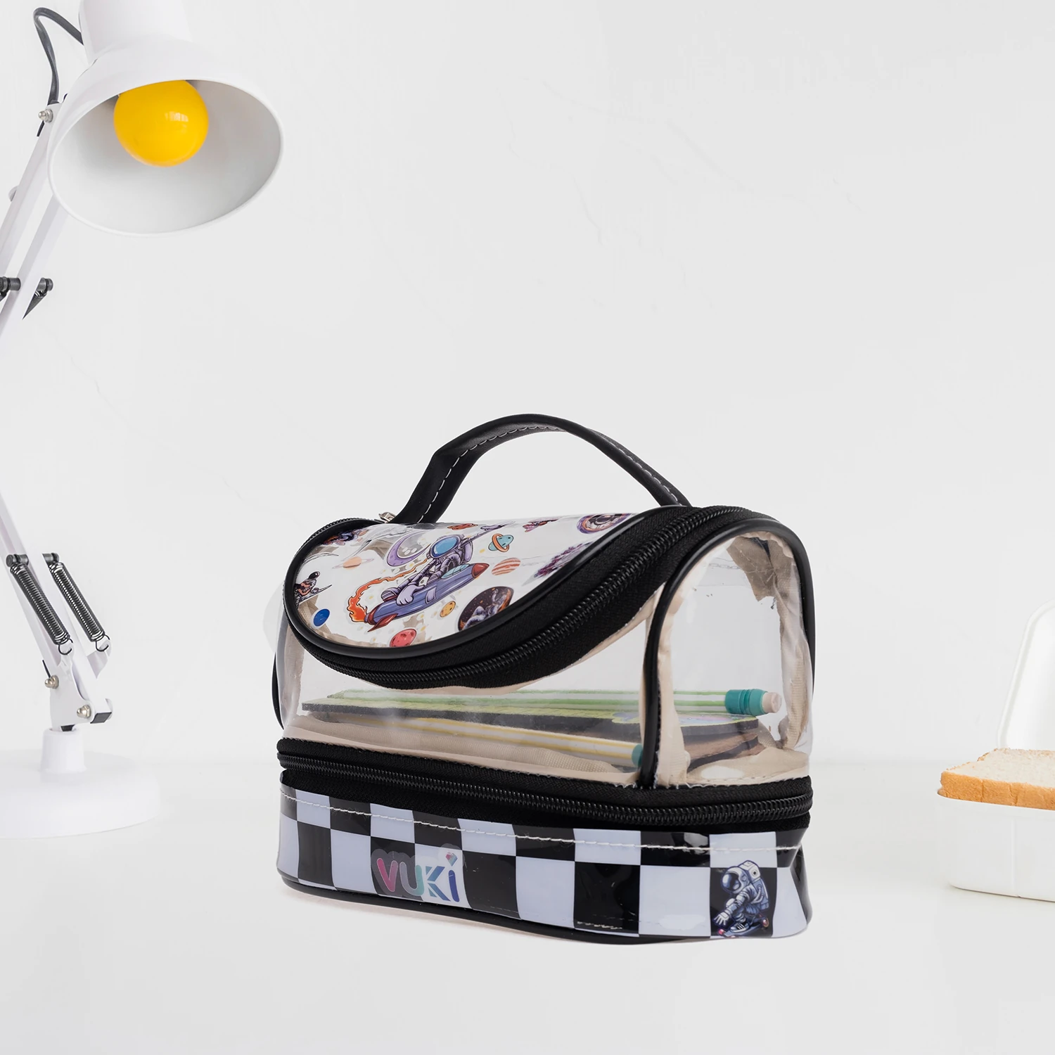 VUKİ - DESENLİ MEGA BOY KALEM ÇANTASI (ASTRONOT)-1