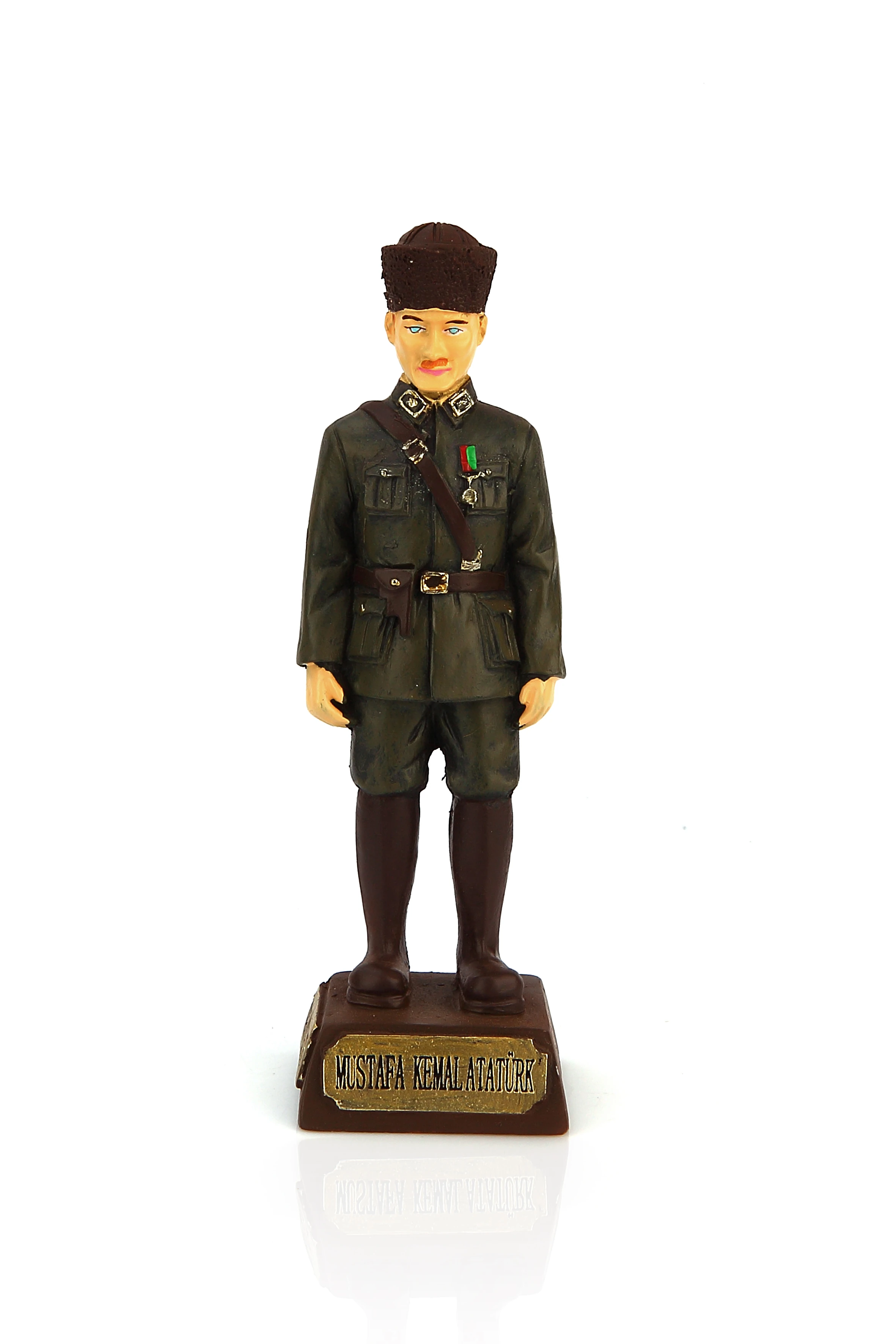 ÜNİFORMALI KALPAKLI ATATÜRK