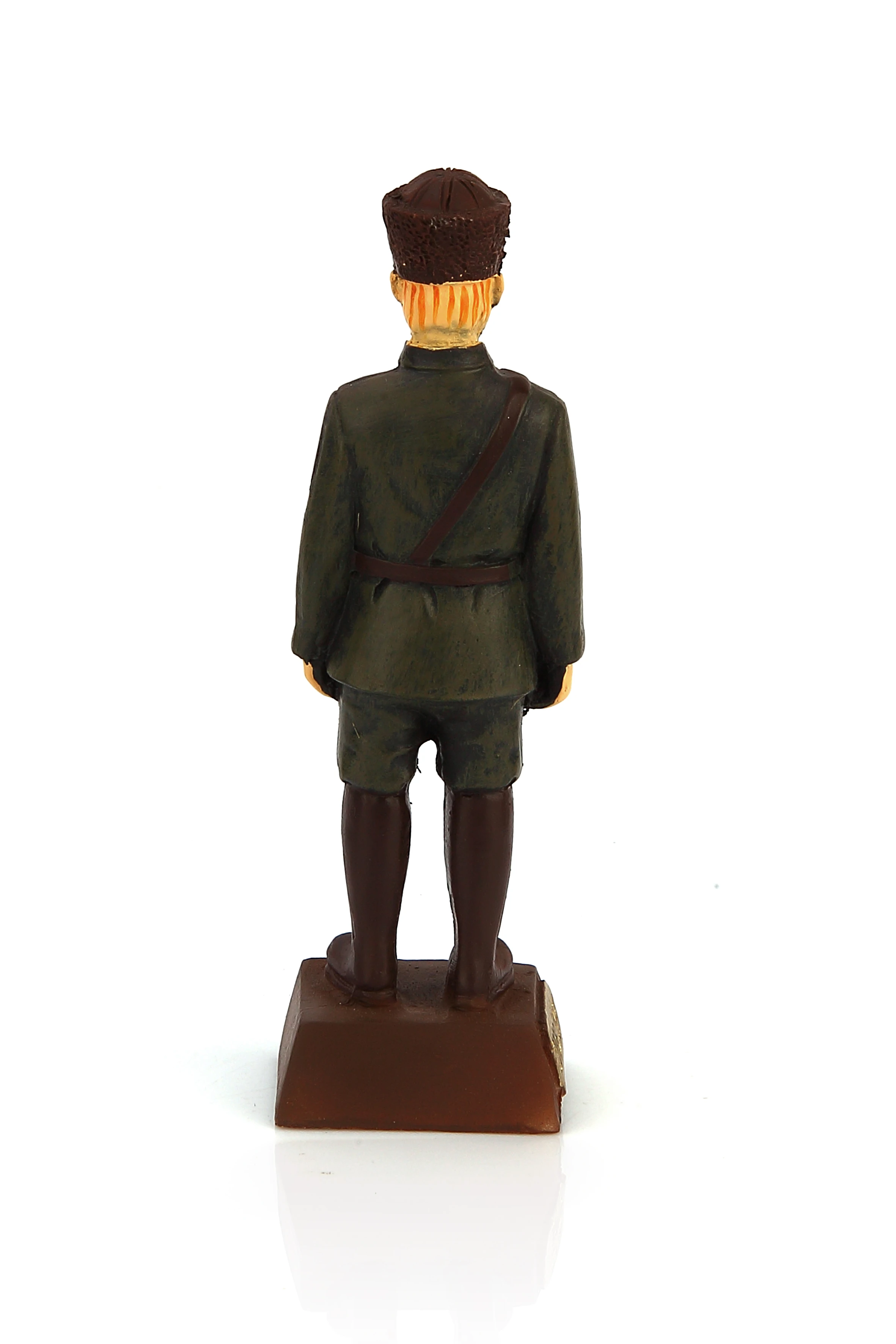 ÜNİFORMALI KALPAKLI ATATÜRK