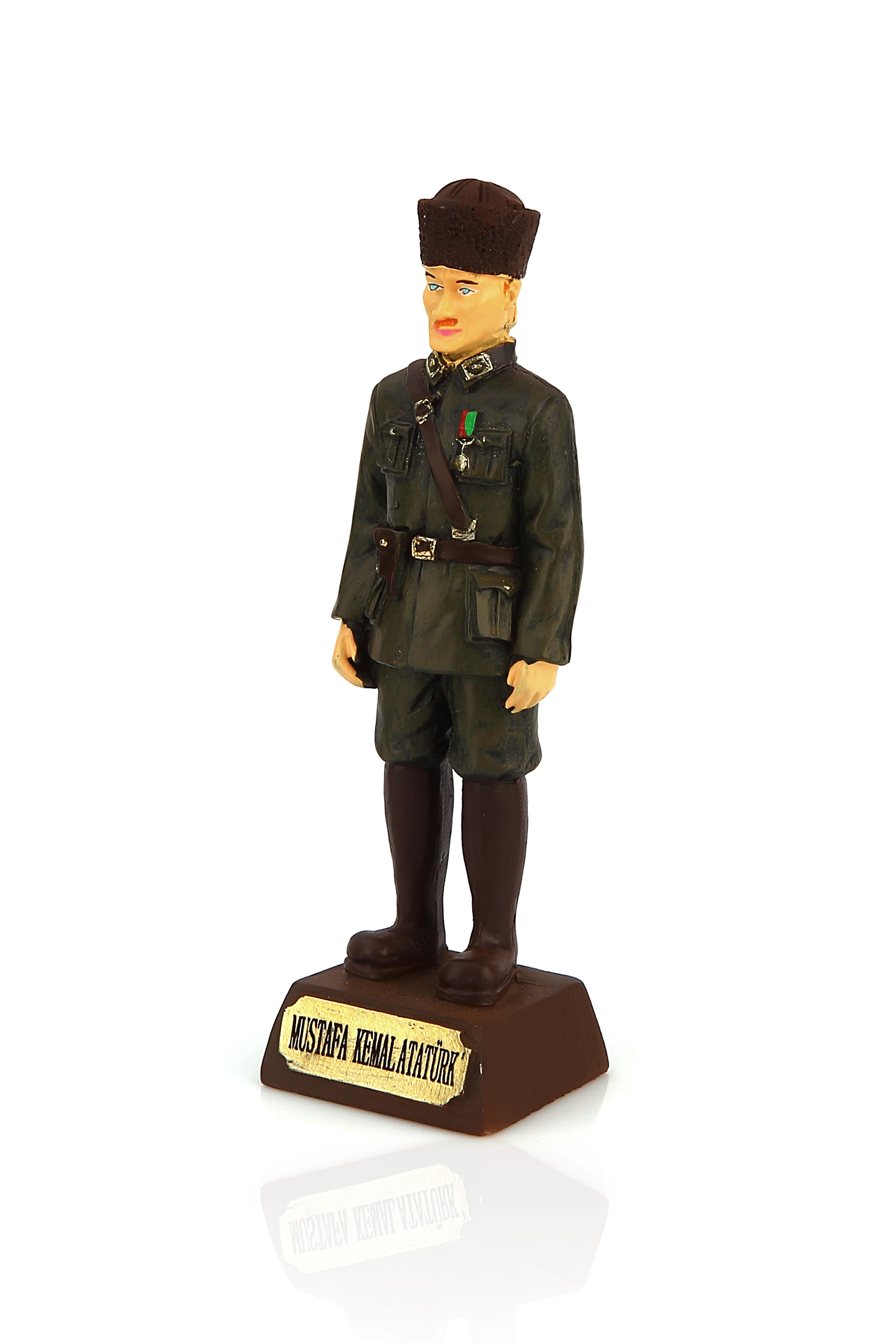 ÜNİFORMALI KALPAKLI ATATÜRK