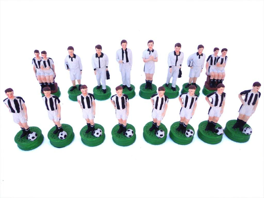FUTBOL-2-(BEYAZ & SİYAH)-SATRANÇ SETİ