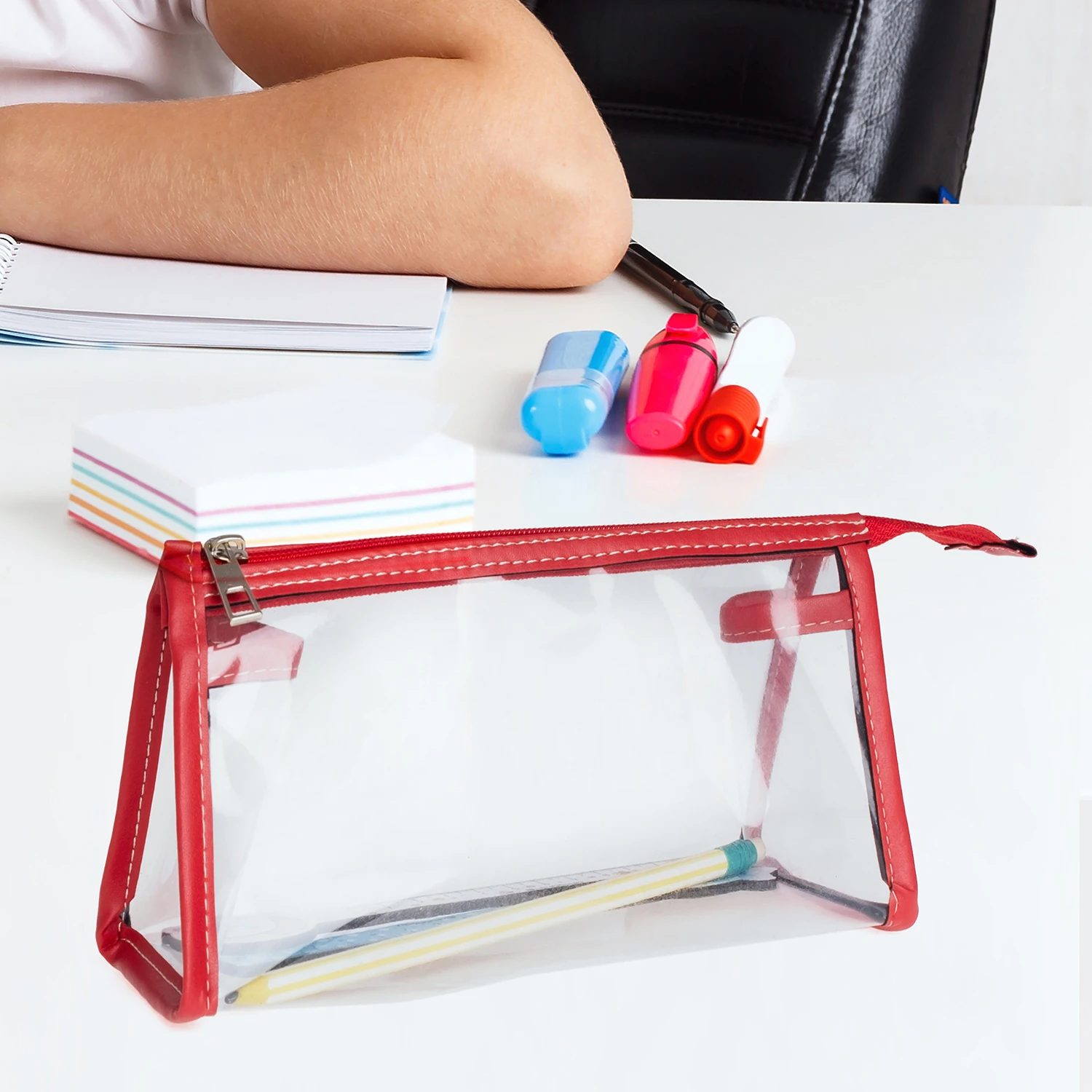 VUKİ - ÜÇGEN DERİ+PVC ÇANTA K. KUTU (KIRMIZI)-1/S